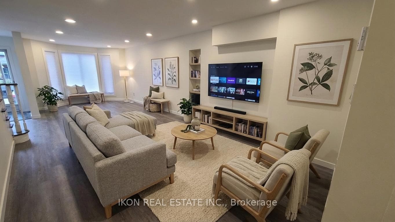 31 Torrens Avenue, Danforth / East York, ON M4K 2H9 - Photo 1