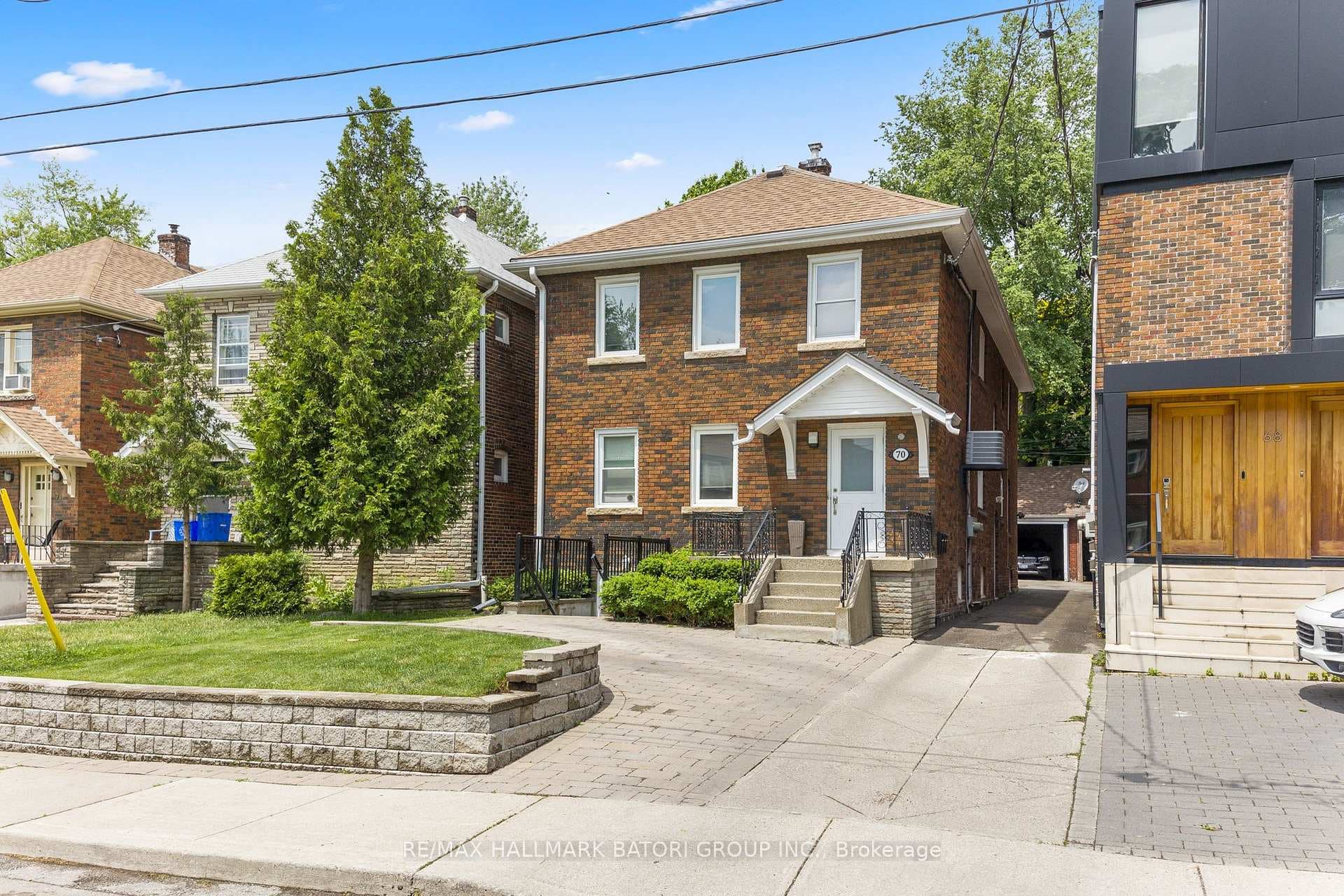 70 Burnaby Boulevard Unit Main, Toronto C04