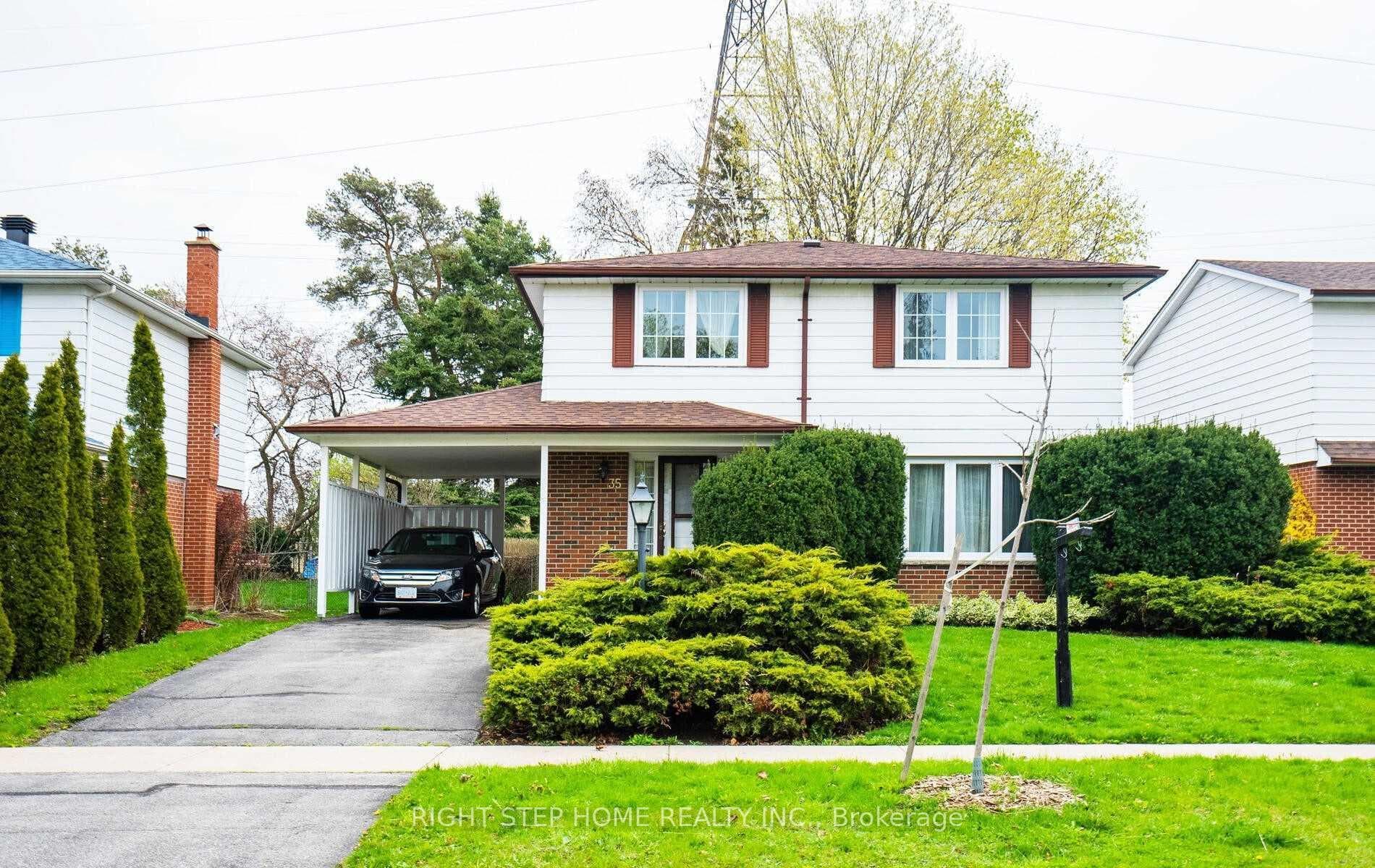 35 Dolly Varden Boulevard, Scarborough (West Hill / Highland Creek), ON M1H 2K2 - Photo 1