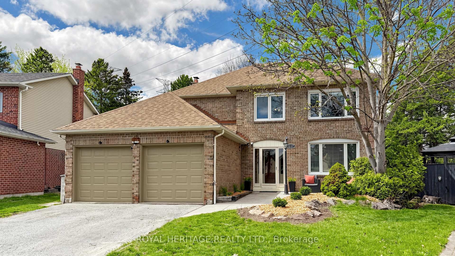1237 Fieldstone Circle, Pickering, ON L1X 1B9 - Photo 1
