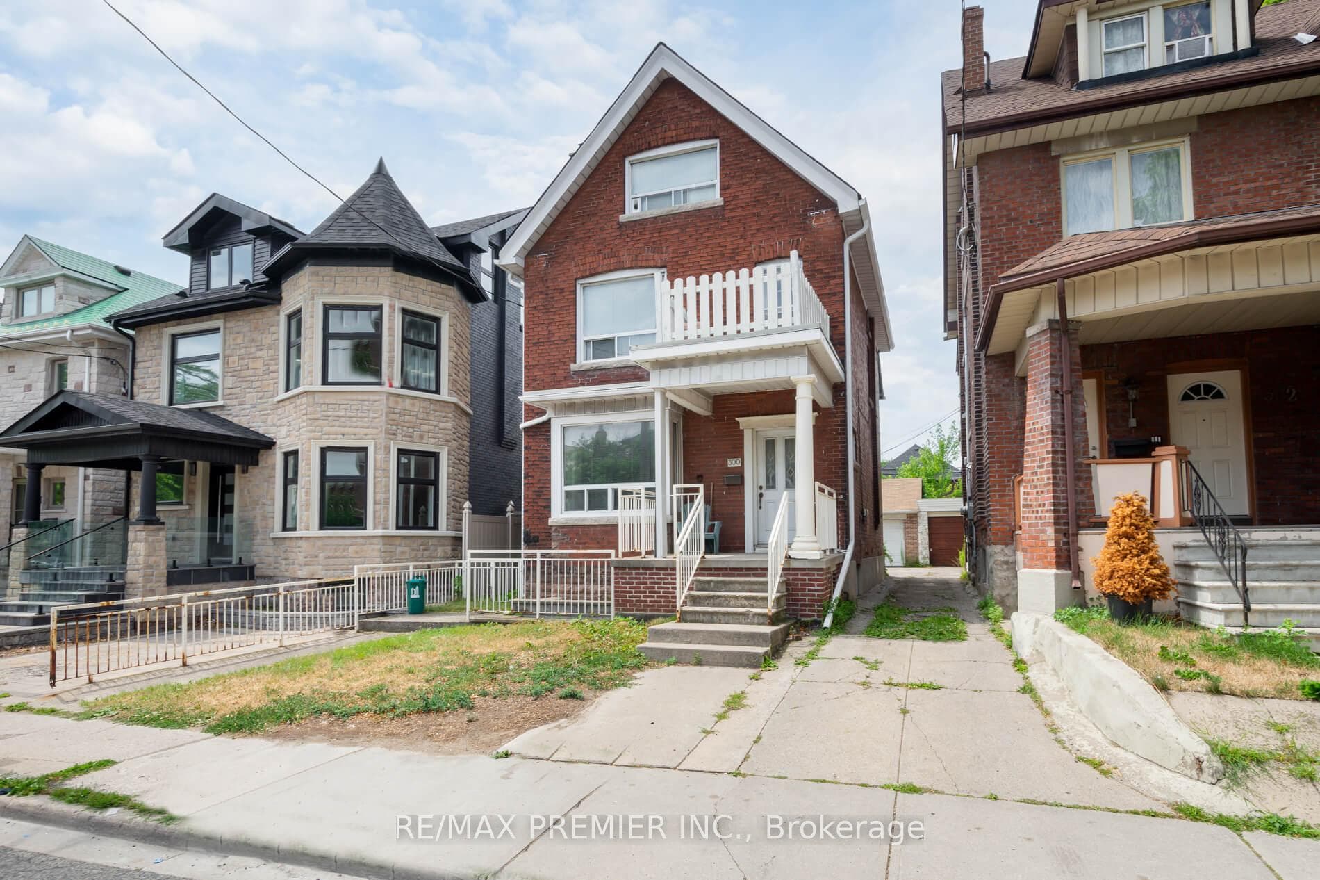 300 Keele Street, Bloor West Village / Swansea, ON M6P 2K4 - Photo 1