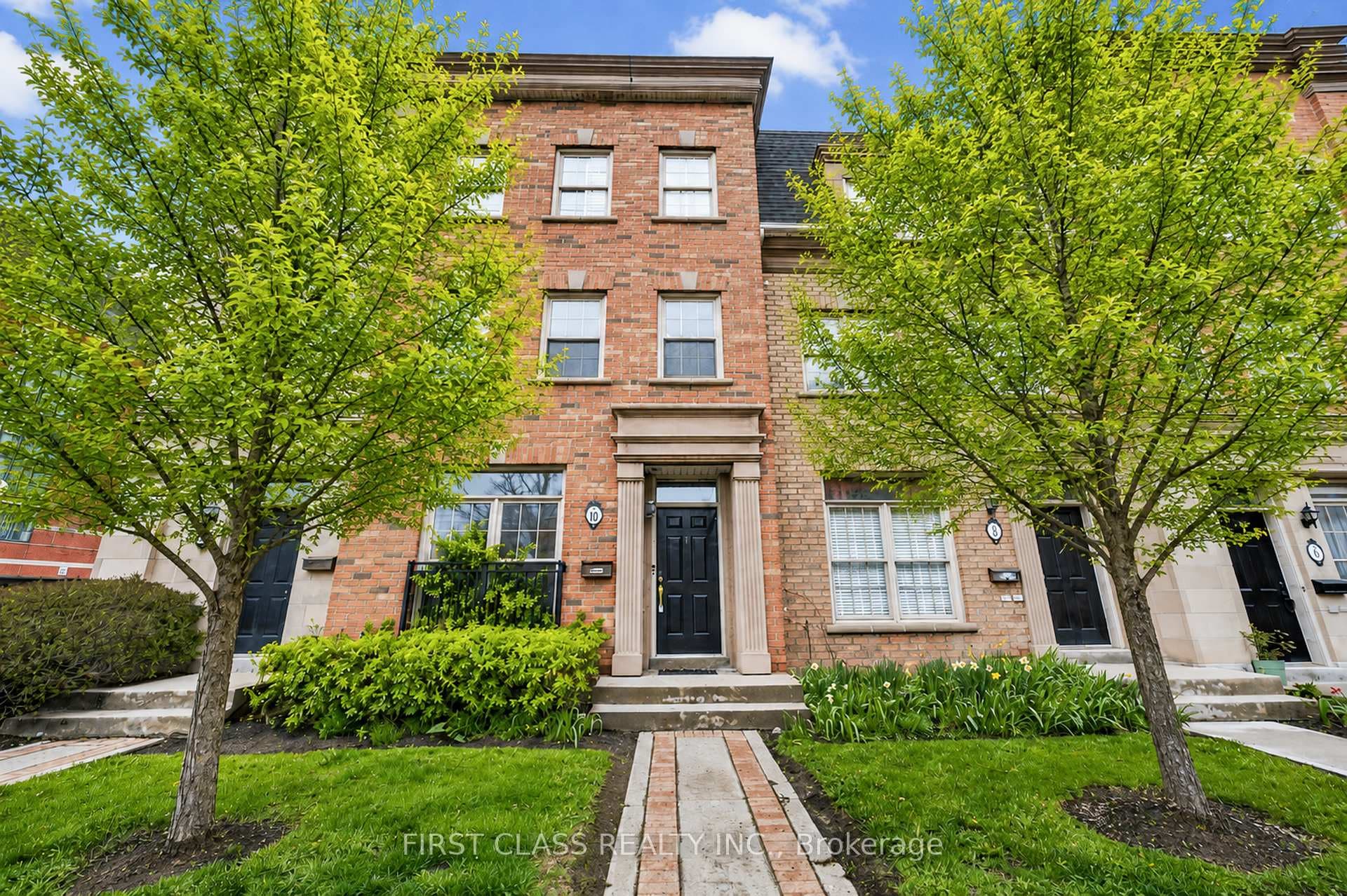 3076 Lake Shore Boulevard Unit Th10, Liberty Village / Parkdale / South Parkdale, ON M8V 1K3 - Photo 1