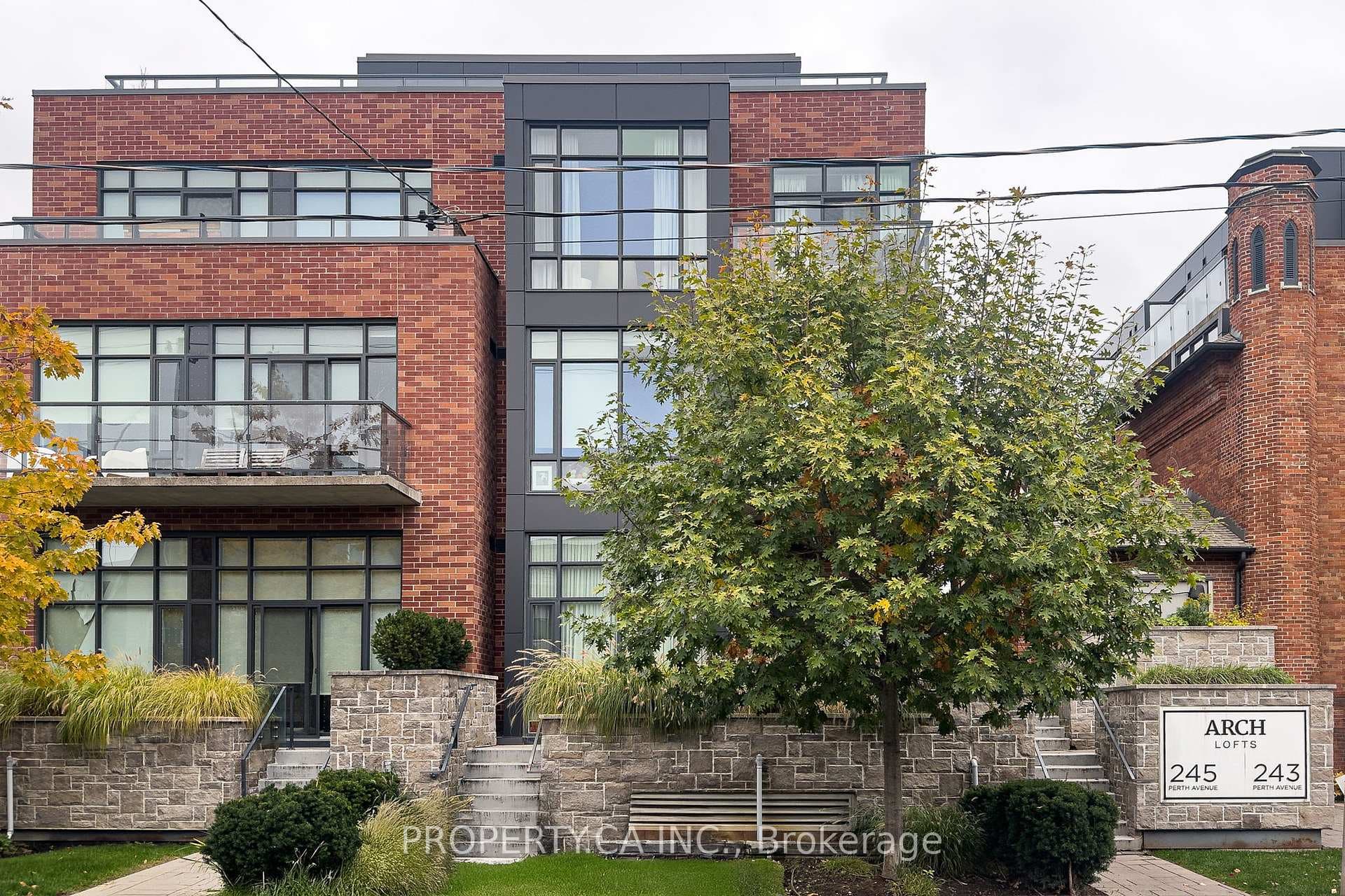 245 Perth Avenue Unit 401, Bloor West Village / Swansea, ON M6P 3X9 - Photo 1