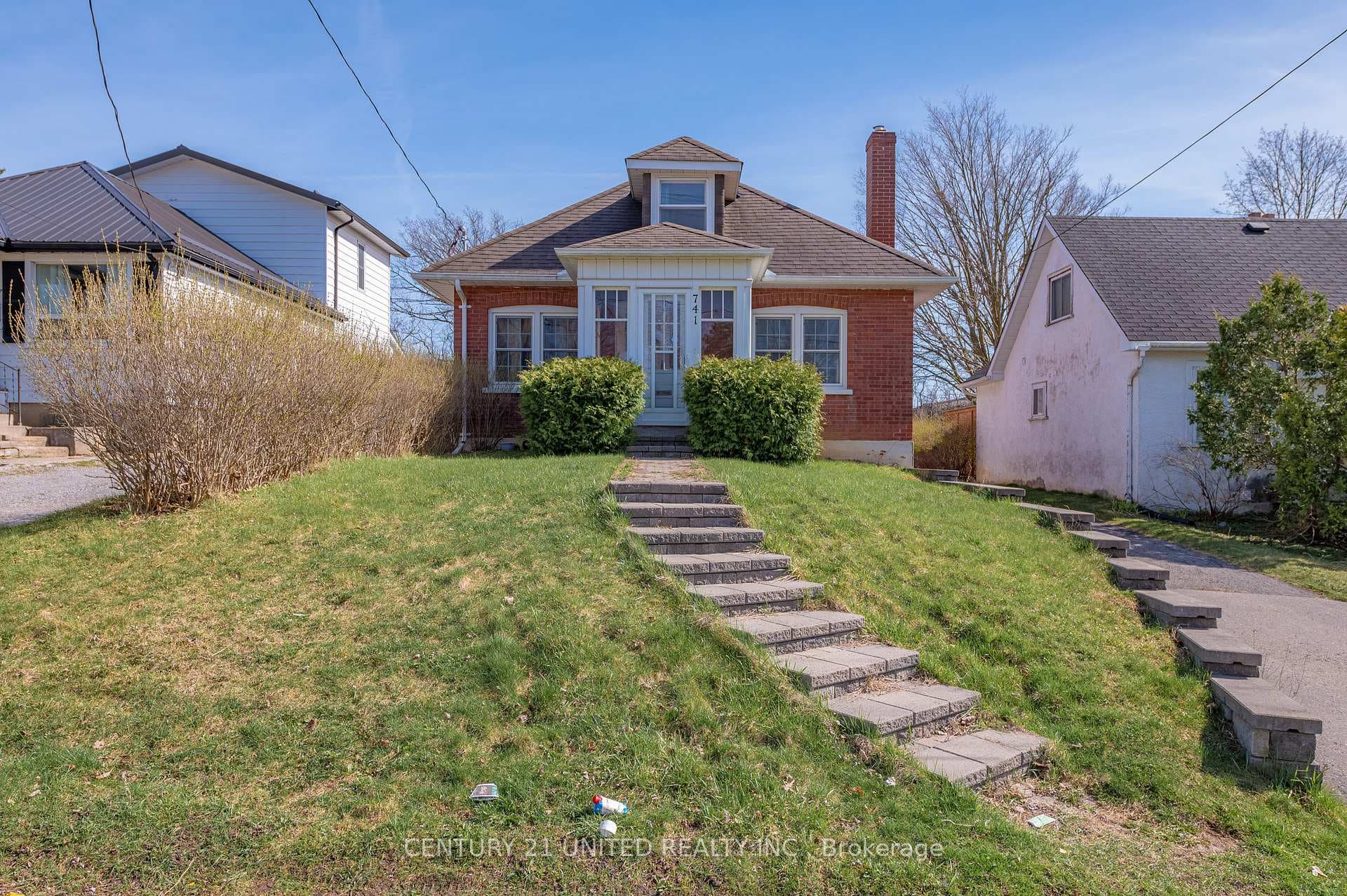 741 Third Avenue, Peterborough, ON K9J 4P4 - Photo 1