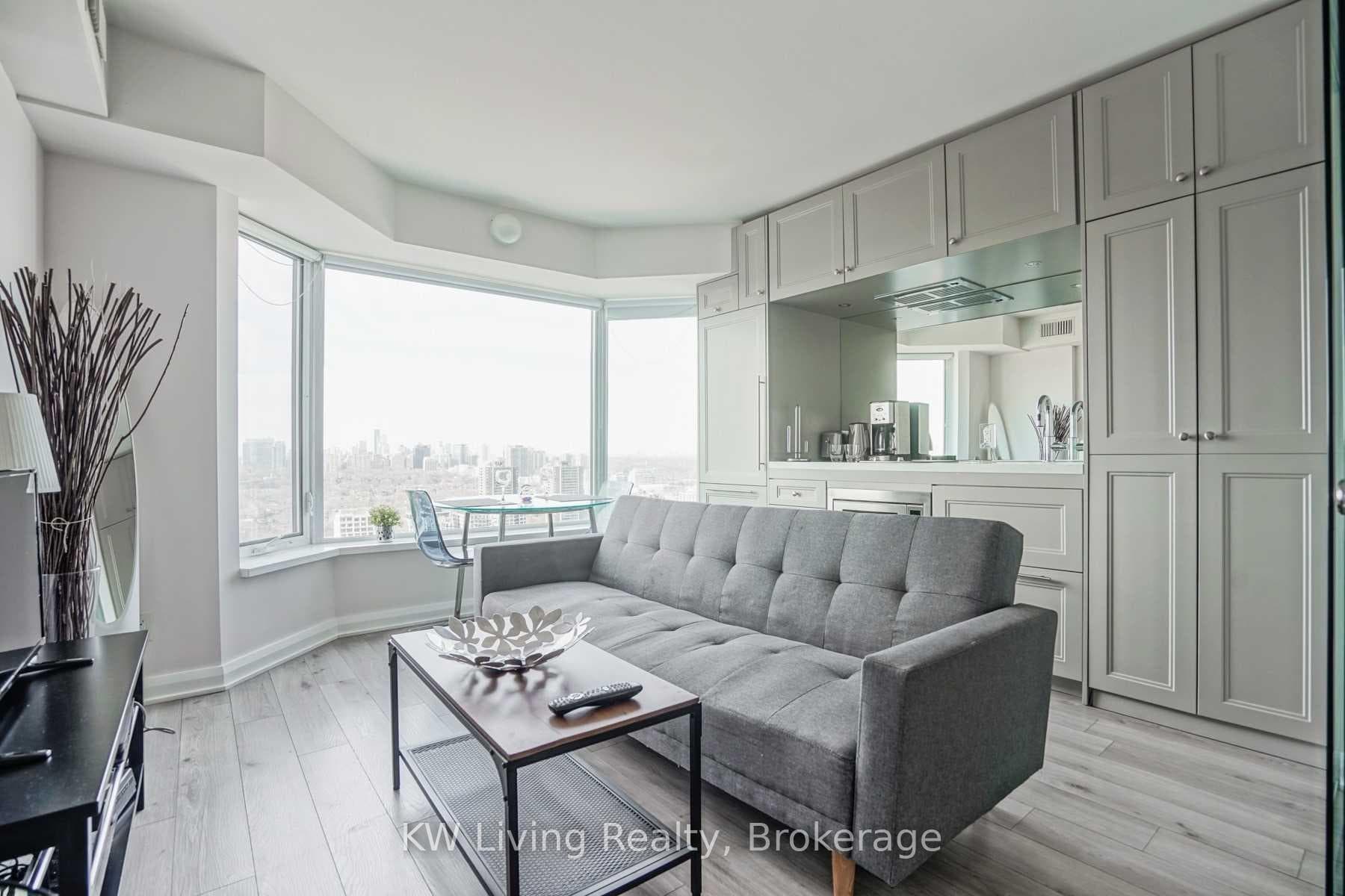 155 Yorkville Avenue Unit 2920, Annex / Yorkville / Summerhill, ON M5R 0B4 - Photo 1