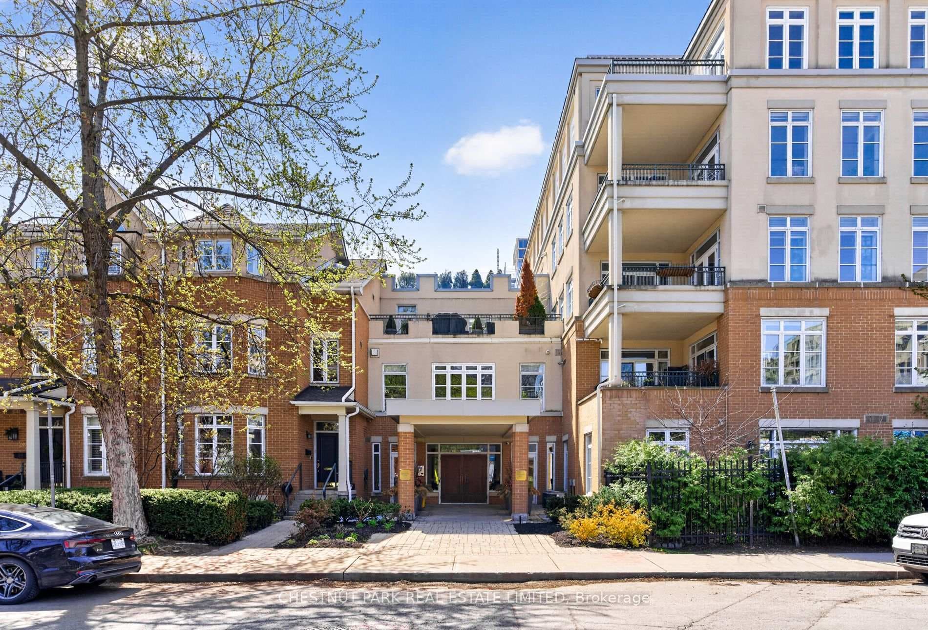 21 Shaftesbury Avenue Unit 203, Rosedale / Moore Park, ON M4T 3B4 - Photo 1