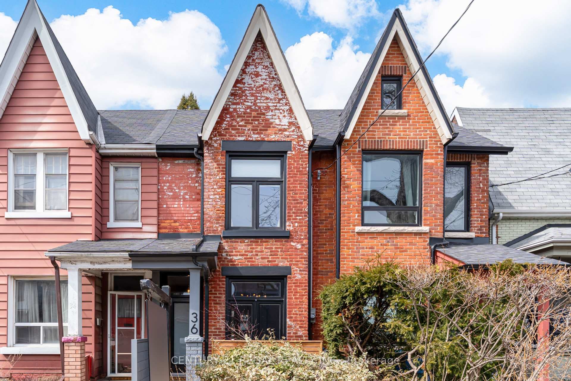 36 Golden Avenue, High Park / Junction / Roncesvalles, ON M6R 2J4 - Photo 1