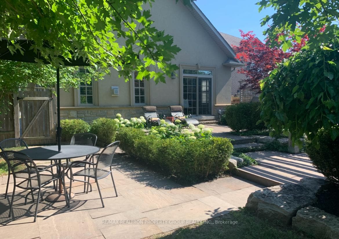 168 Twyn Rivers Drive, Pickering, ON L1V 1E2 - Photo 1