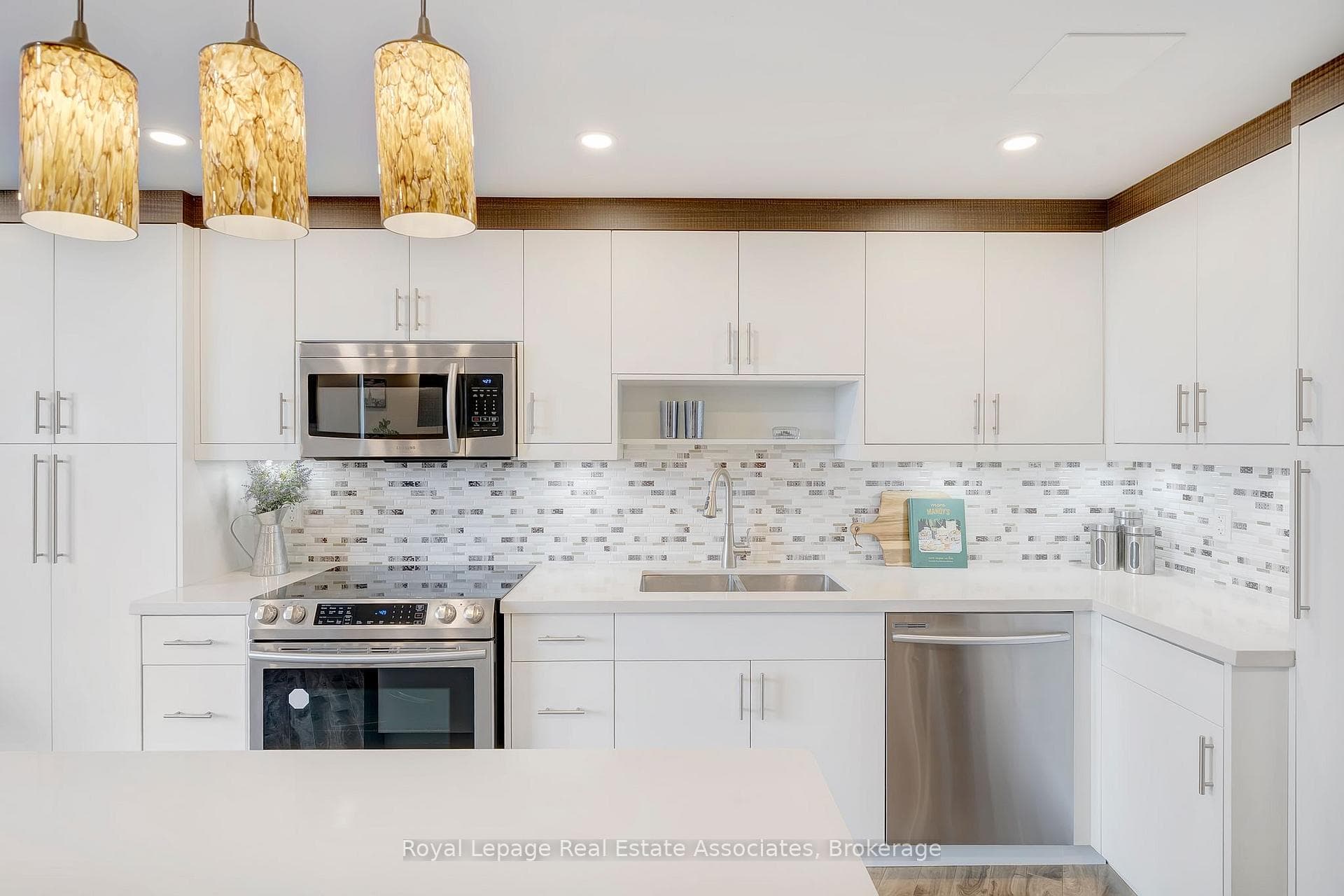 335 Mill Road Unit 1406, Etobicoke (Islington / Rexdale), ON M9C 1Y6 - Photo 1