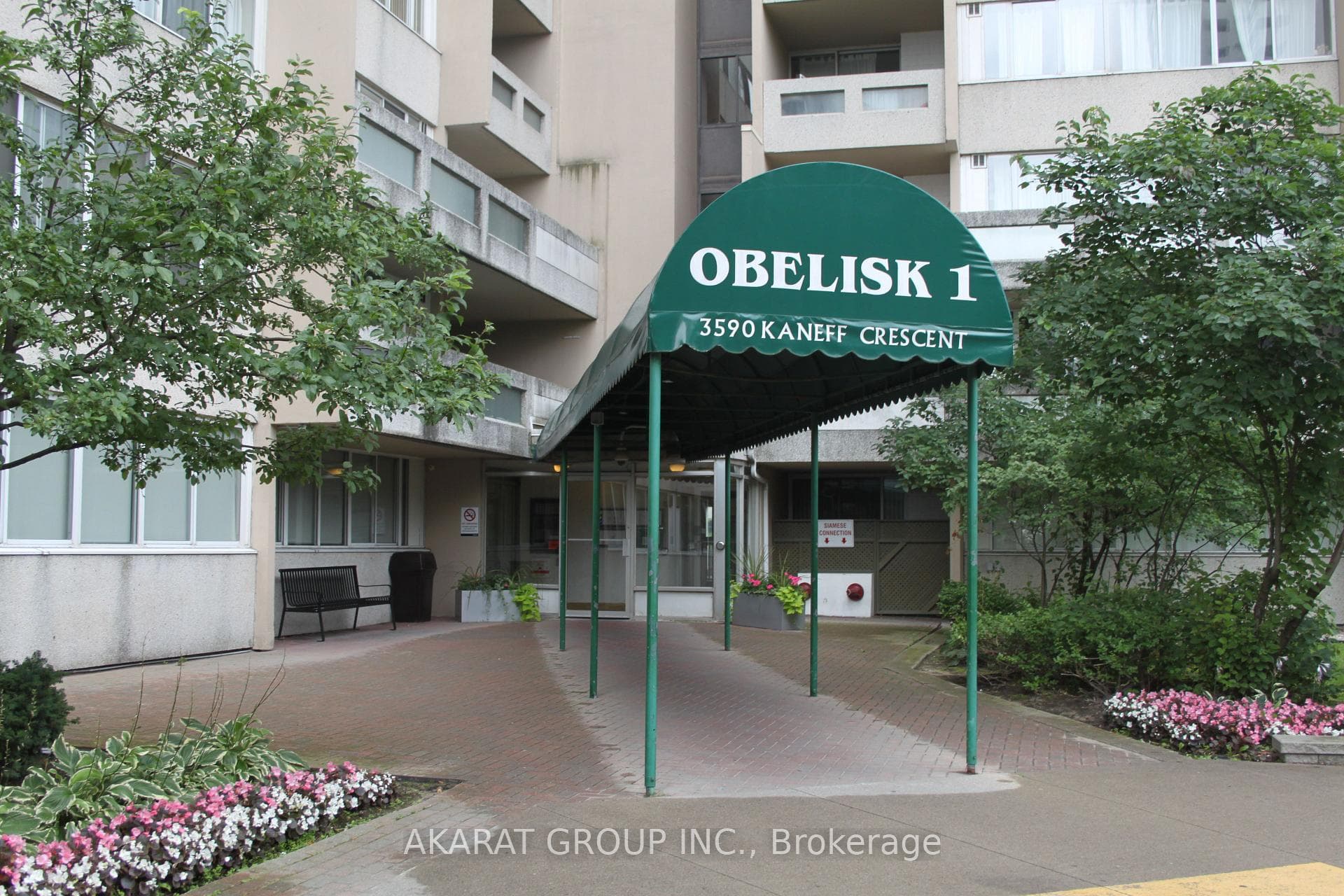 3590 Kaneff Crescent Unit #1506, Mississauga