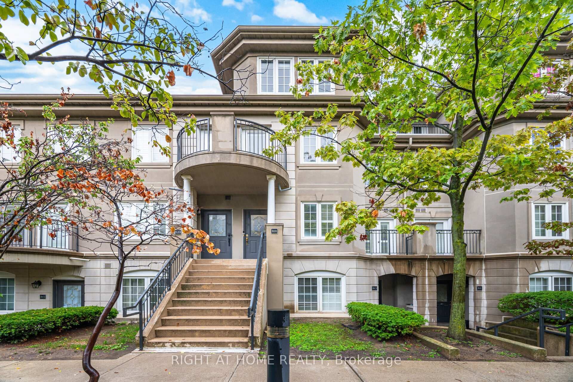108 Finch Avenue Unit B18, Thornhill / Willowdale, ON M2N 6W6 - Photo 1