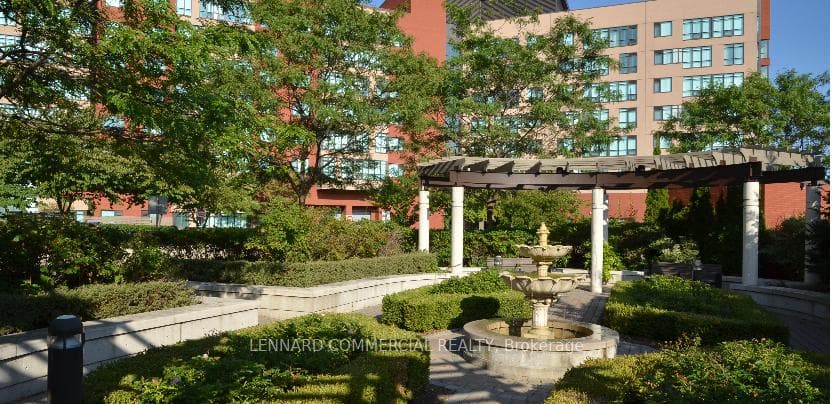 90 Scottfield Drive Unit 816, Agincourt / Milliken, ON M1S 5W4 - Photo 1
