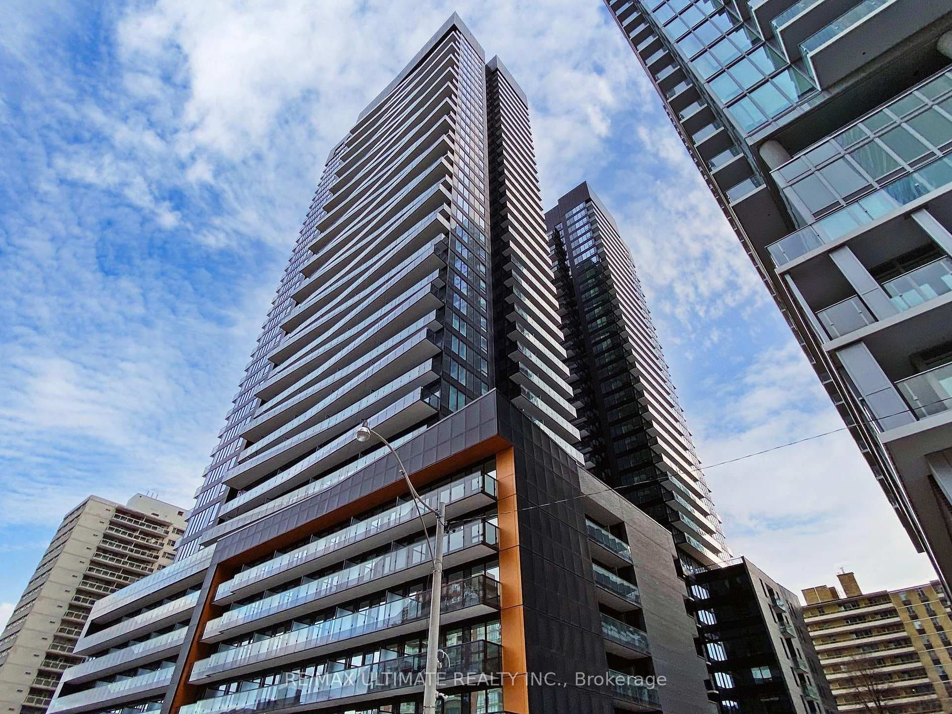 117 Broadway Avenue Unit 207, Leaside / Davisville, ON M4P 1V3 - Photo 1
