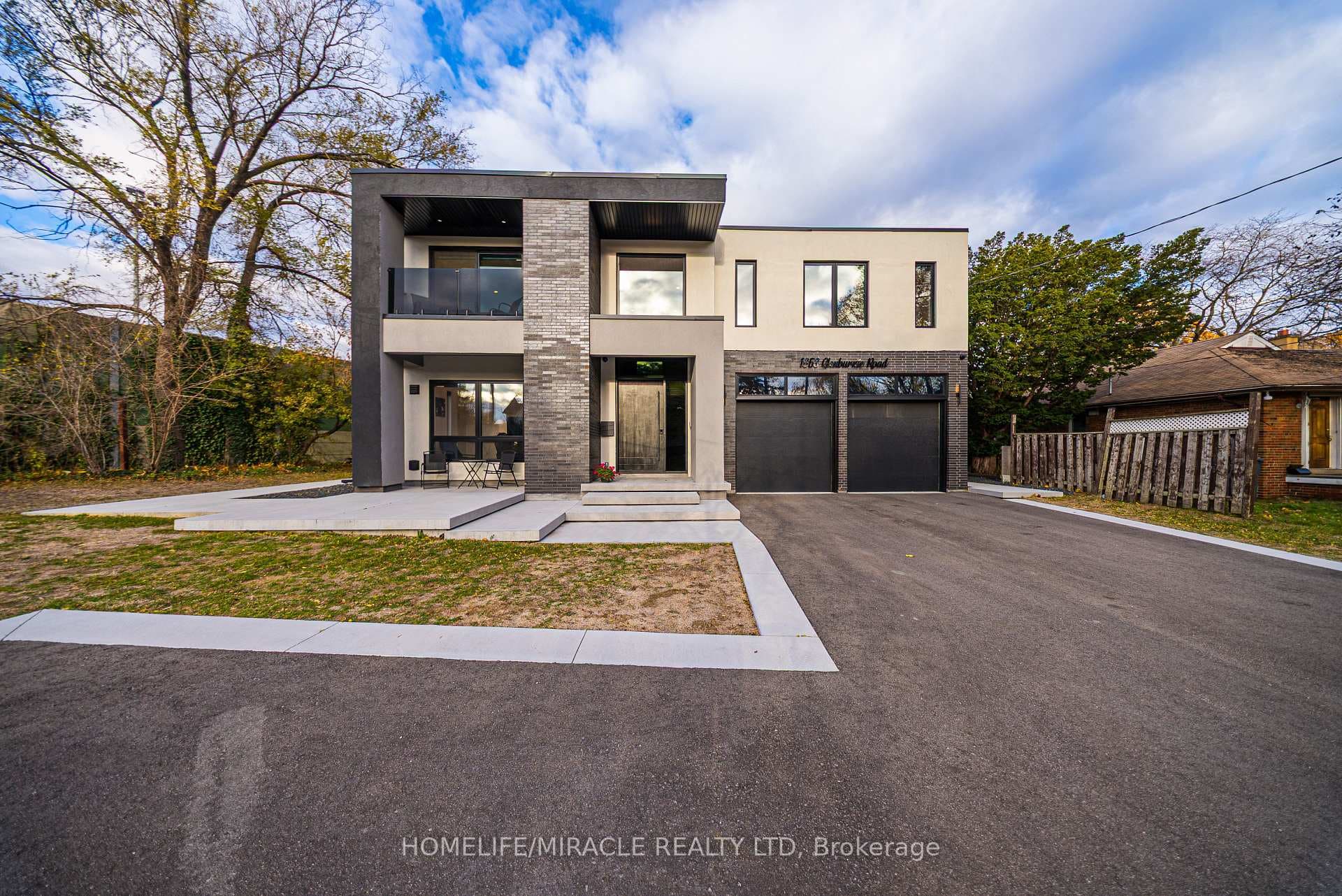 1653 Glenburnie Road, Mississauga, ON L5G 3E4 - Photo 1