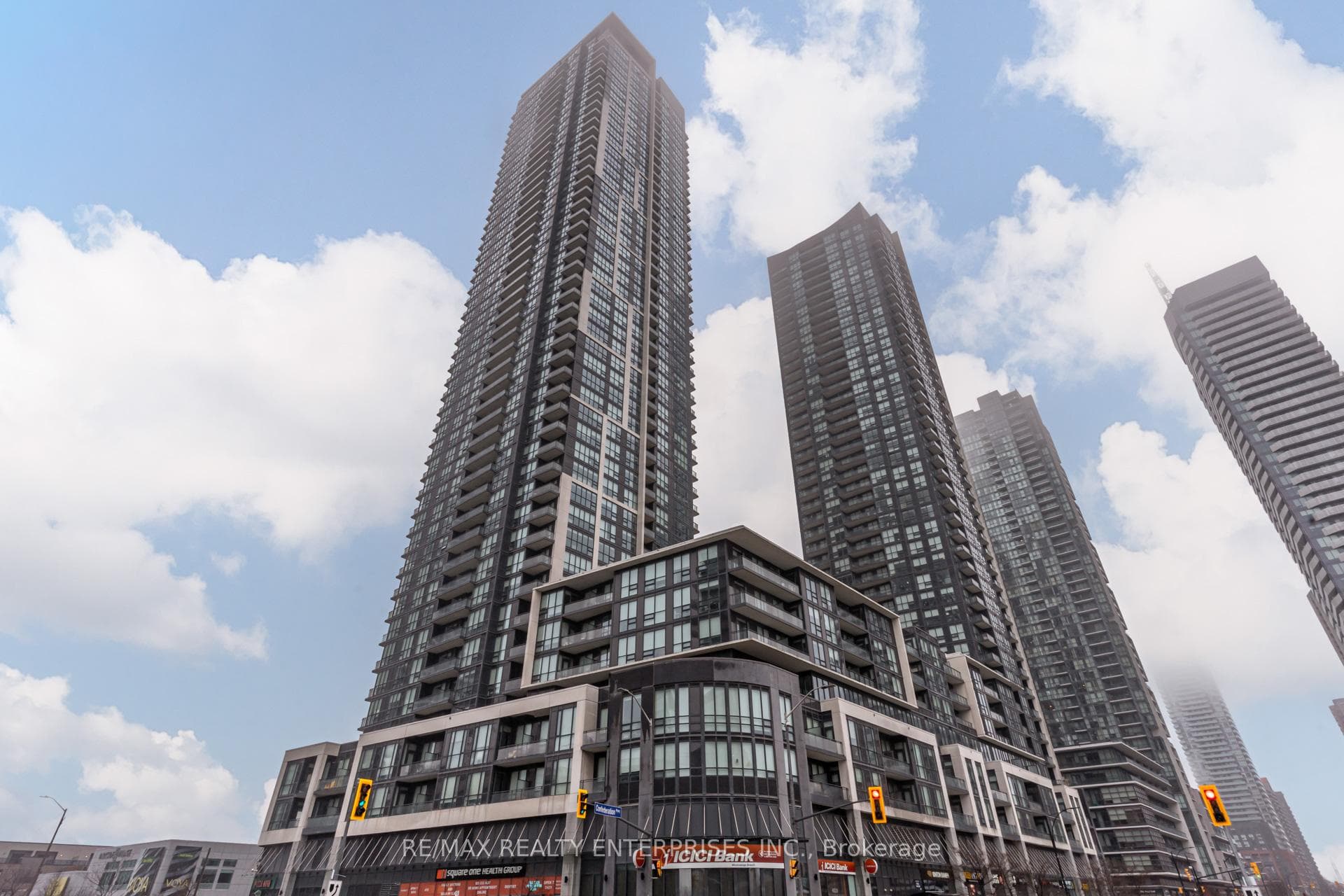4011 Brickstone Mews Unit 304, Mississauga, ON L5B 0J7 - Photo 1