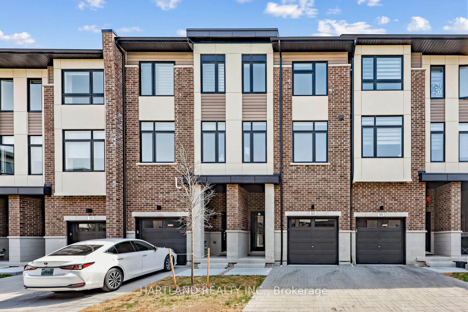 1695 Dersan Street Unit 505, Pickering, ON L1X 0S9 - Photo 1