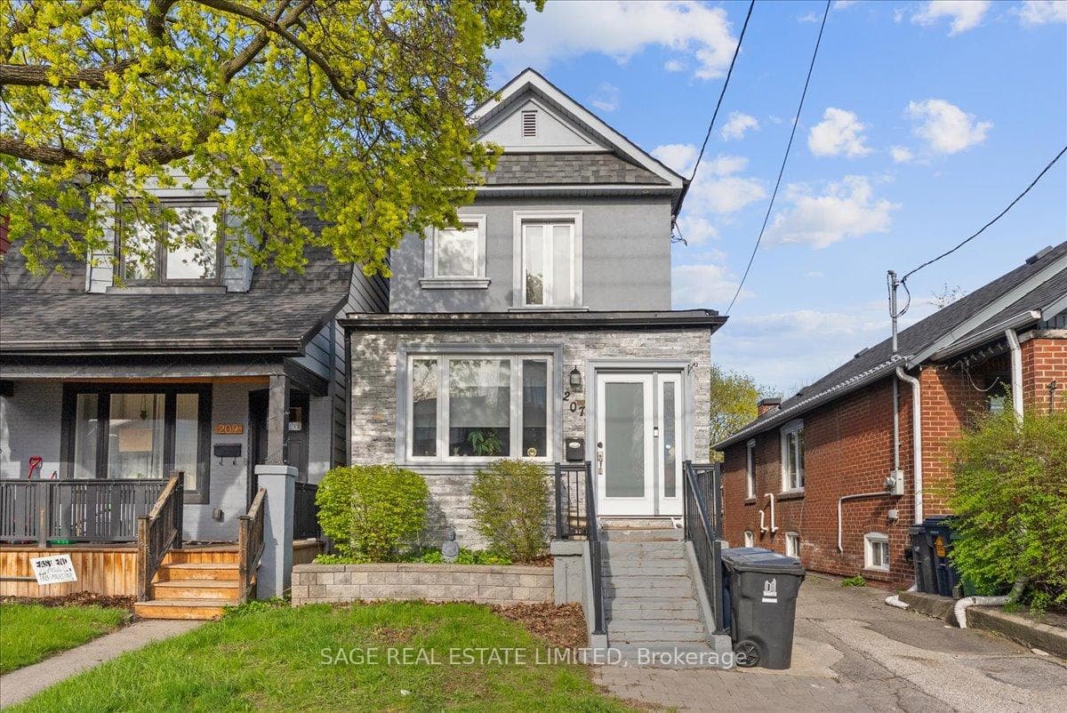 207 Cedarvale Avenue Unit Lower, Danforth / East York, ON M4C 4K3 - Photo 1