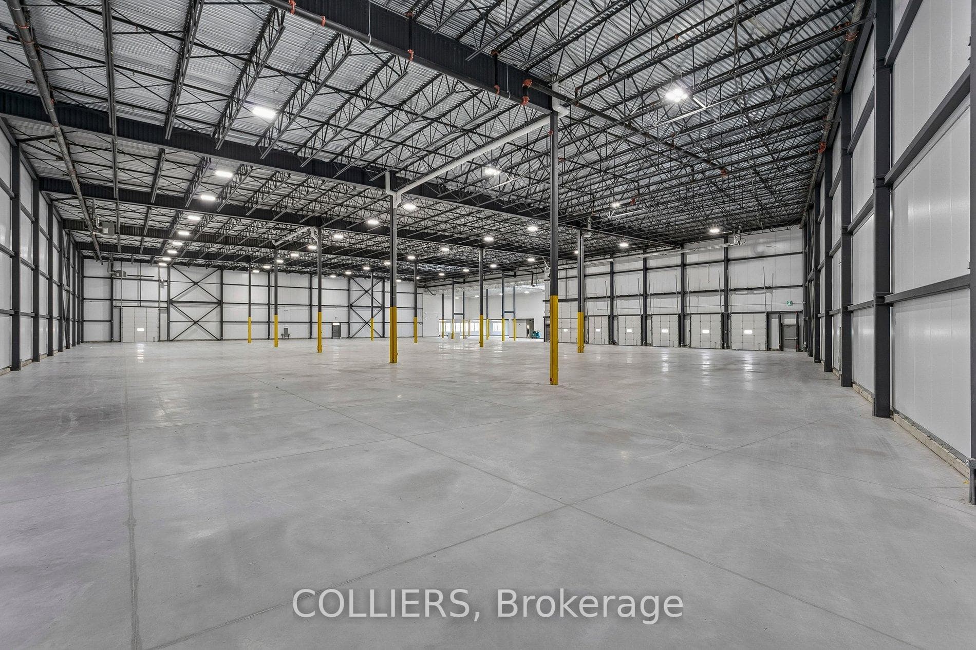 400 Carlingview Drive, Etobicoke (West Mall / Rexdale), ON M9W 5X9 - Photo 1