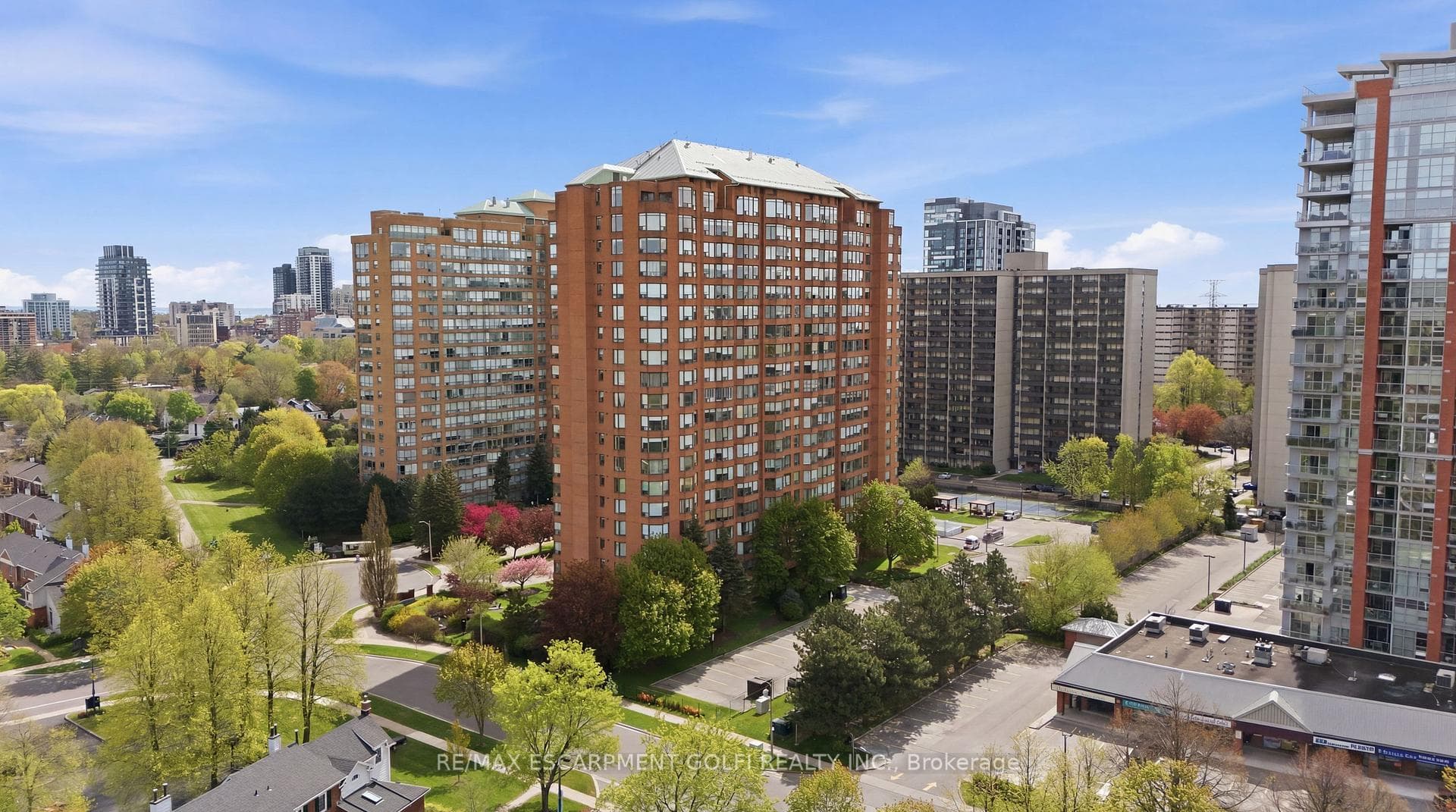 1270 Maple Crossing Boulevard Unit 208, Burlington