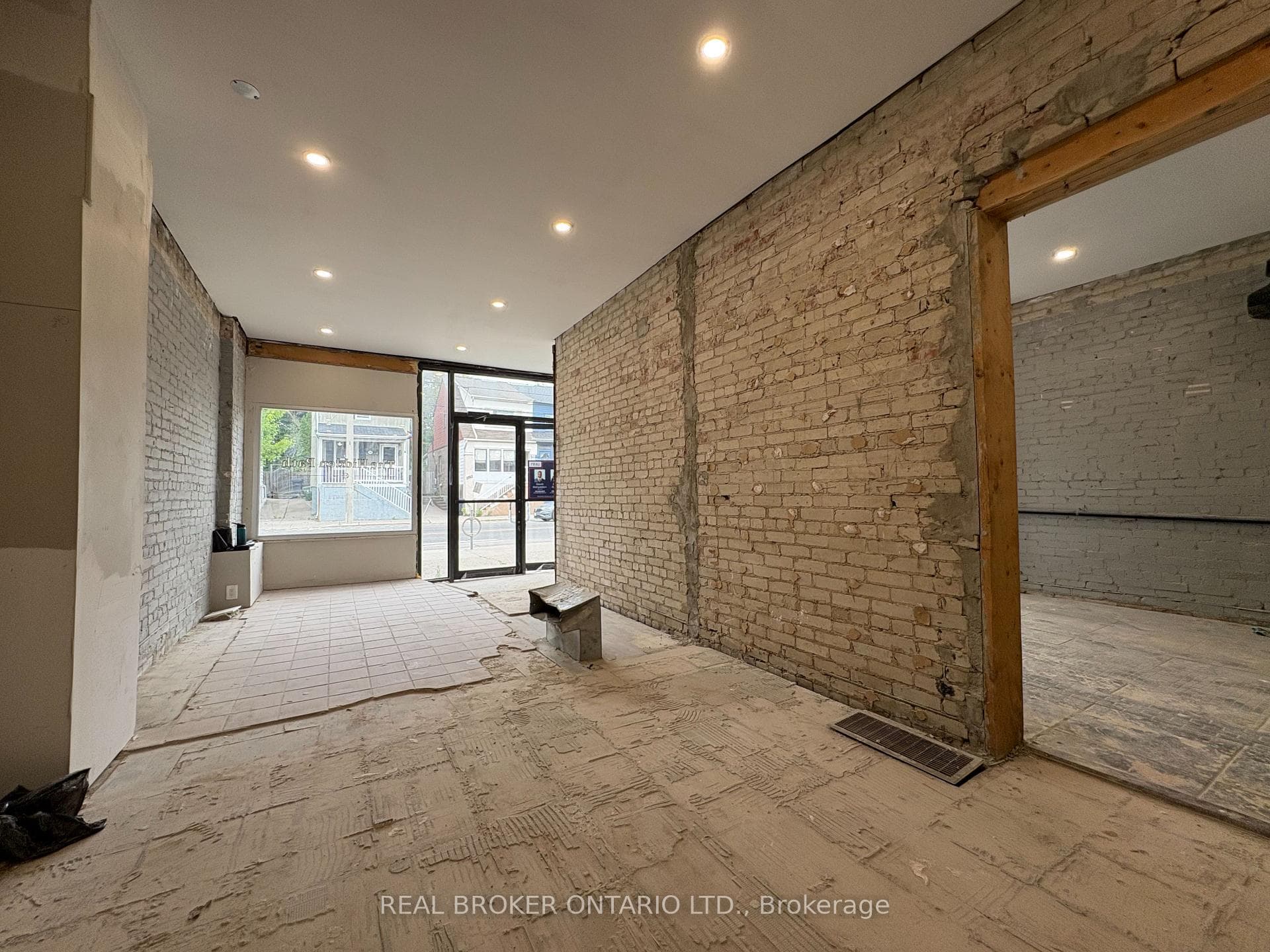 1200 Woodbine Avenue, Danforth / East York, ON M4C 4E3 - Photo 1