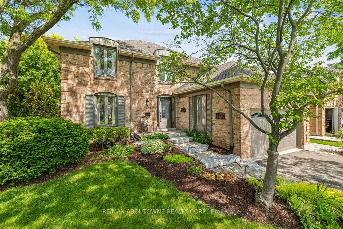 1229 Old Post Drive, Oakville, ON L6M 1A5 - Photo 1