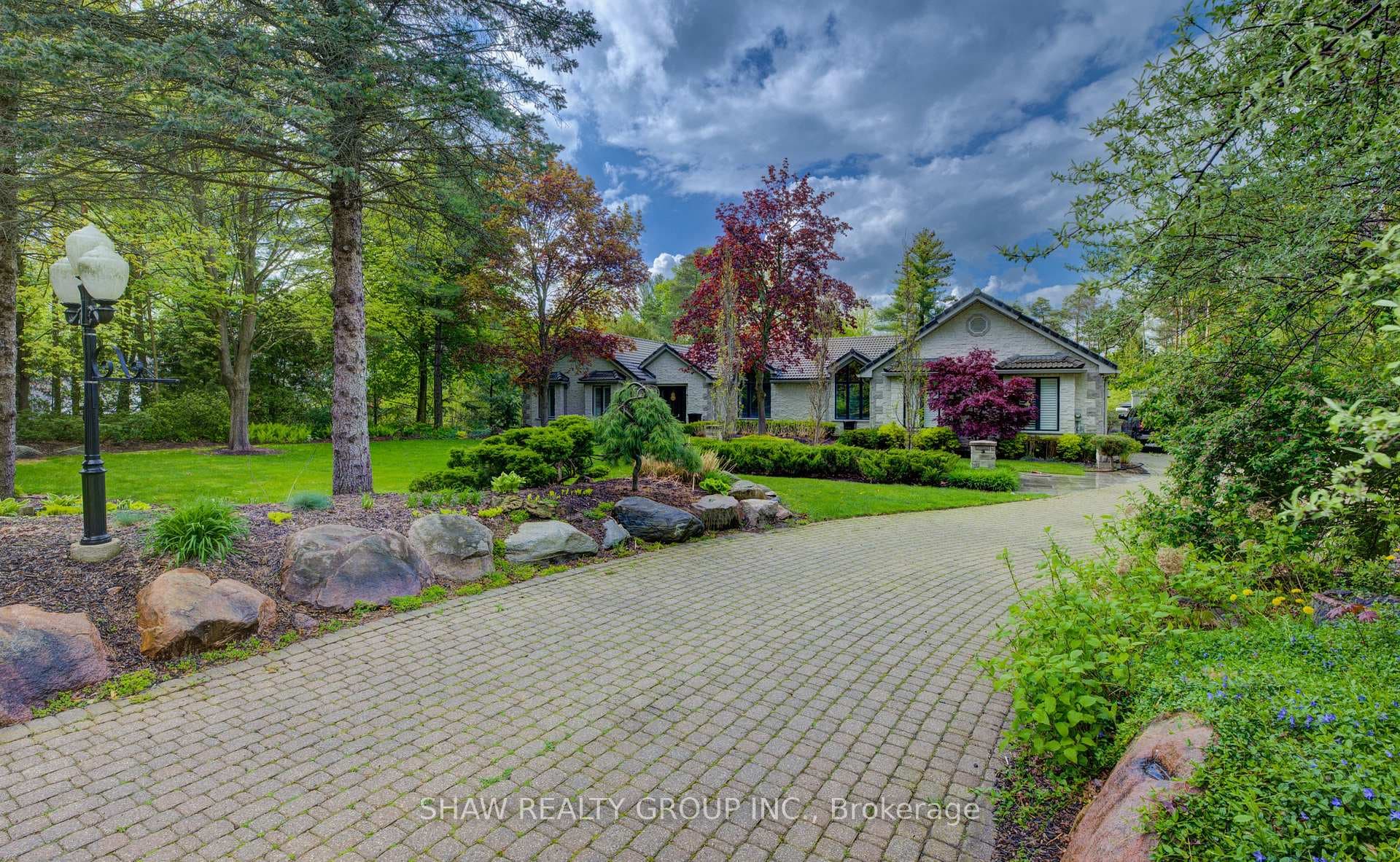 988 Stonebrook Road, Cambridge