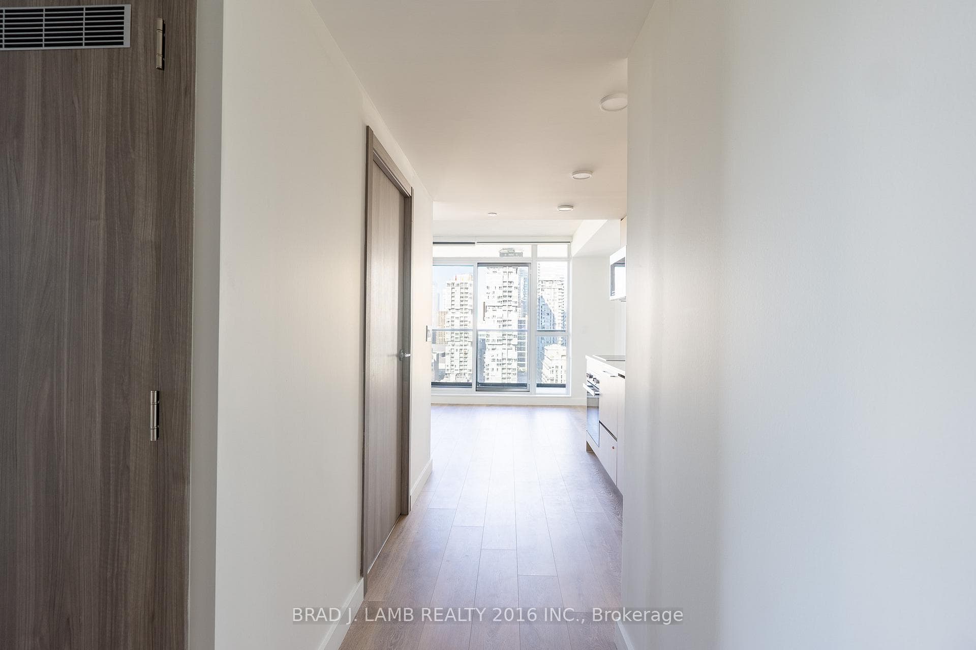 38 WIDMER Street Unit 2701, Toronto C01