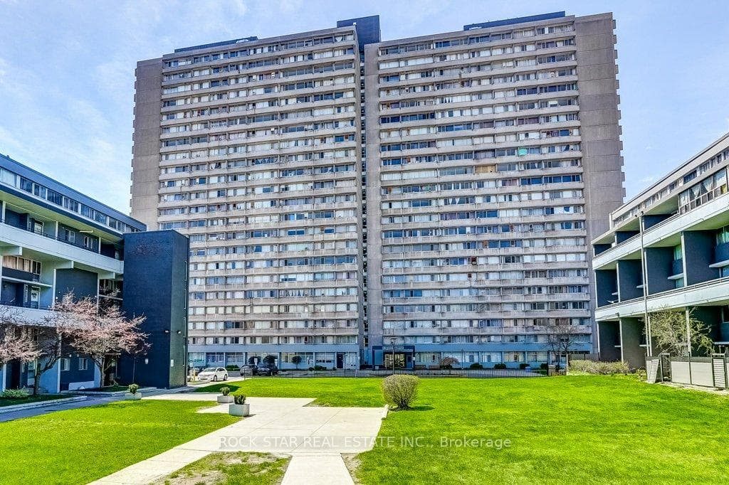 10 Sunny Glenway Unit 708, Flemingdon Park / Don Mills, ON M3C 2Z3 - Photo 1