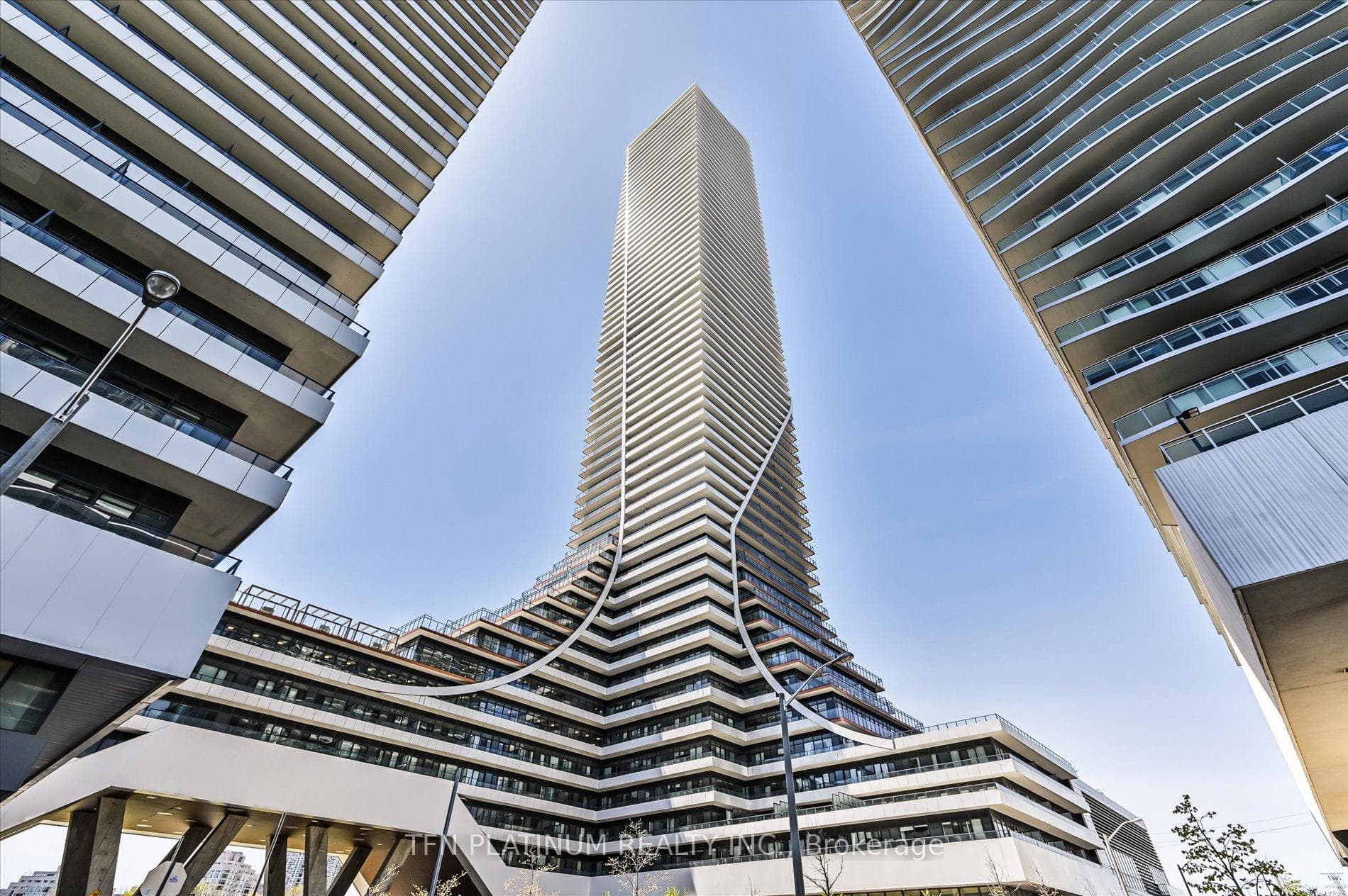 30 Shore Breeze Drive Unit 2021, Toronto W06