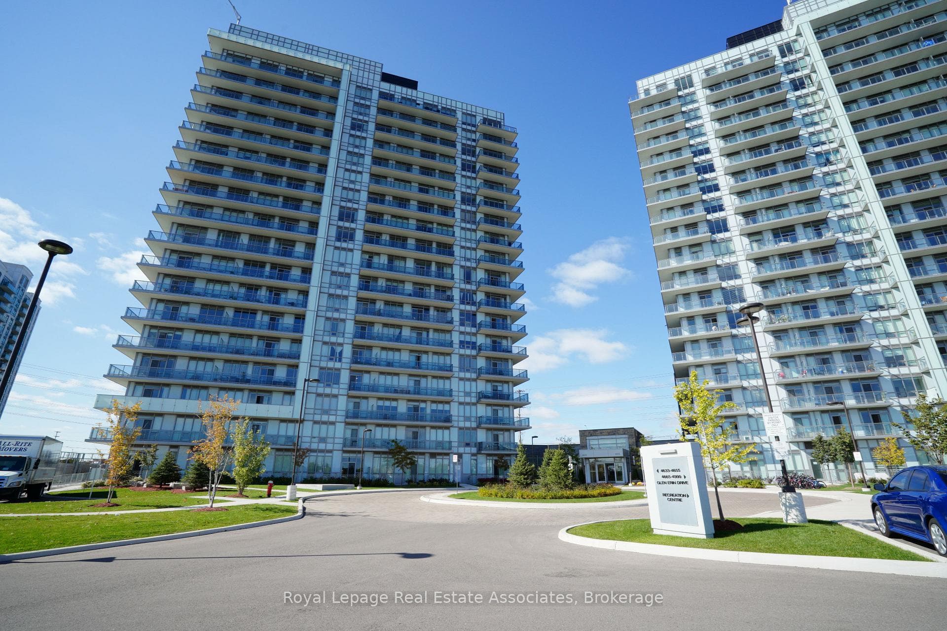 4633 Glen Erin Drive Unit 407, Mississauga, ON L5M 0Y6 - Photo 1