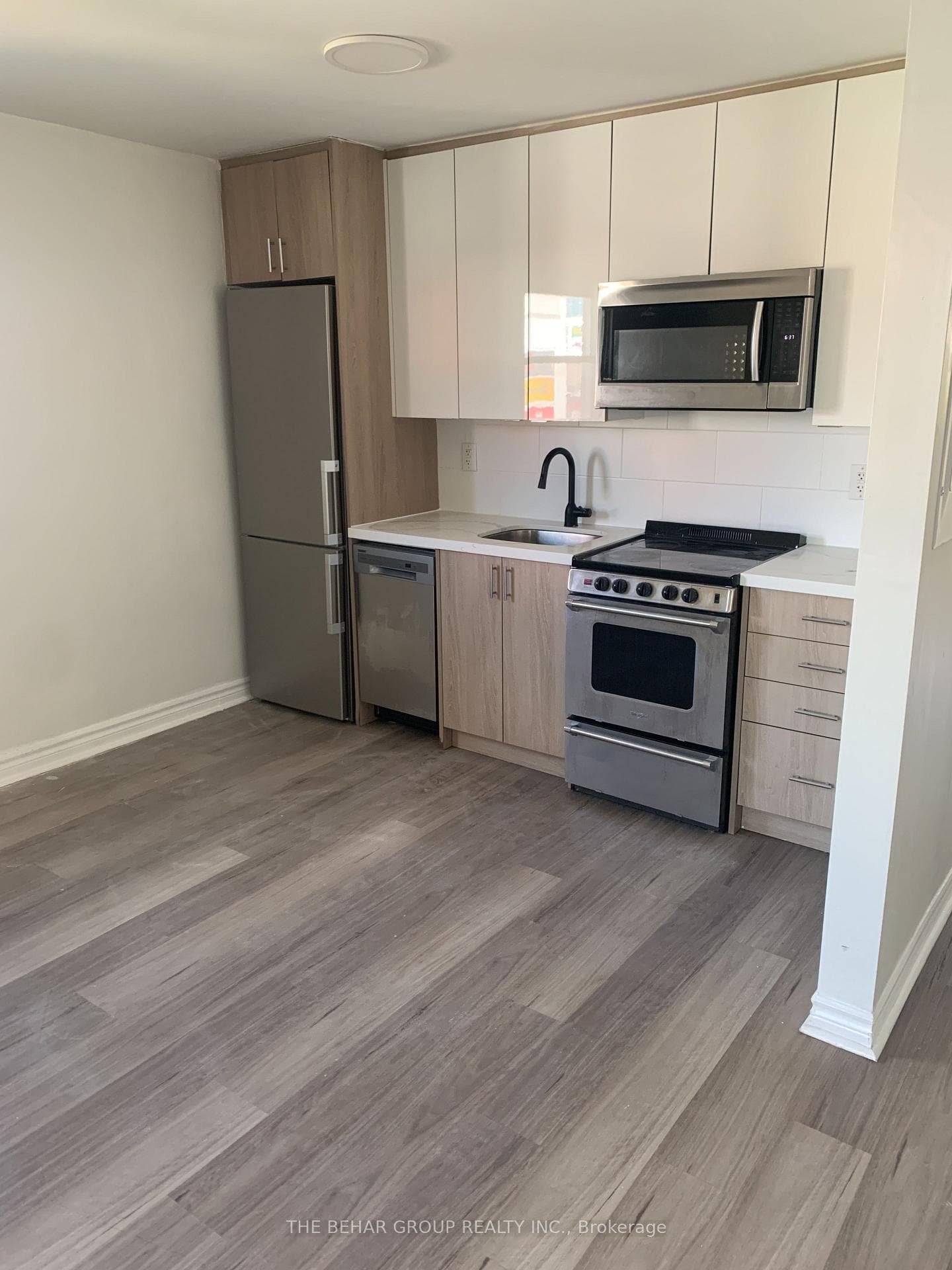 699 Lawrence Avenue Unit Unit A, York / Weston, ON M6A 1B4 - Photo 1