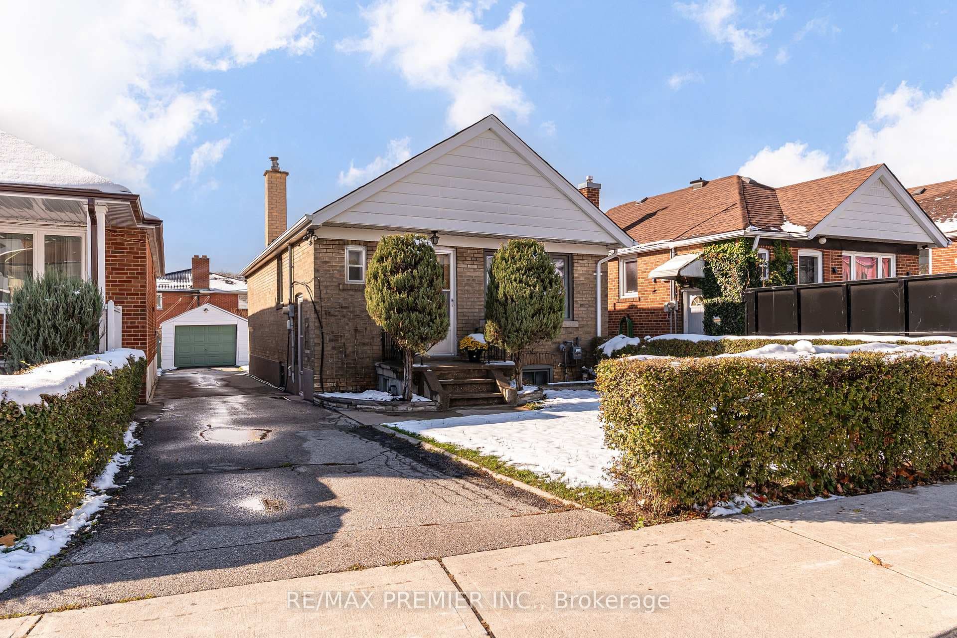 52 Richardson Avenue, York / Weston, ON M6M 3R9 - Photo 1