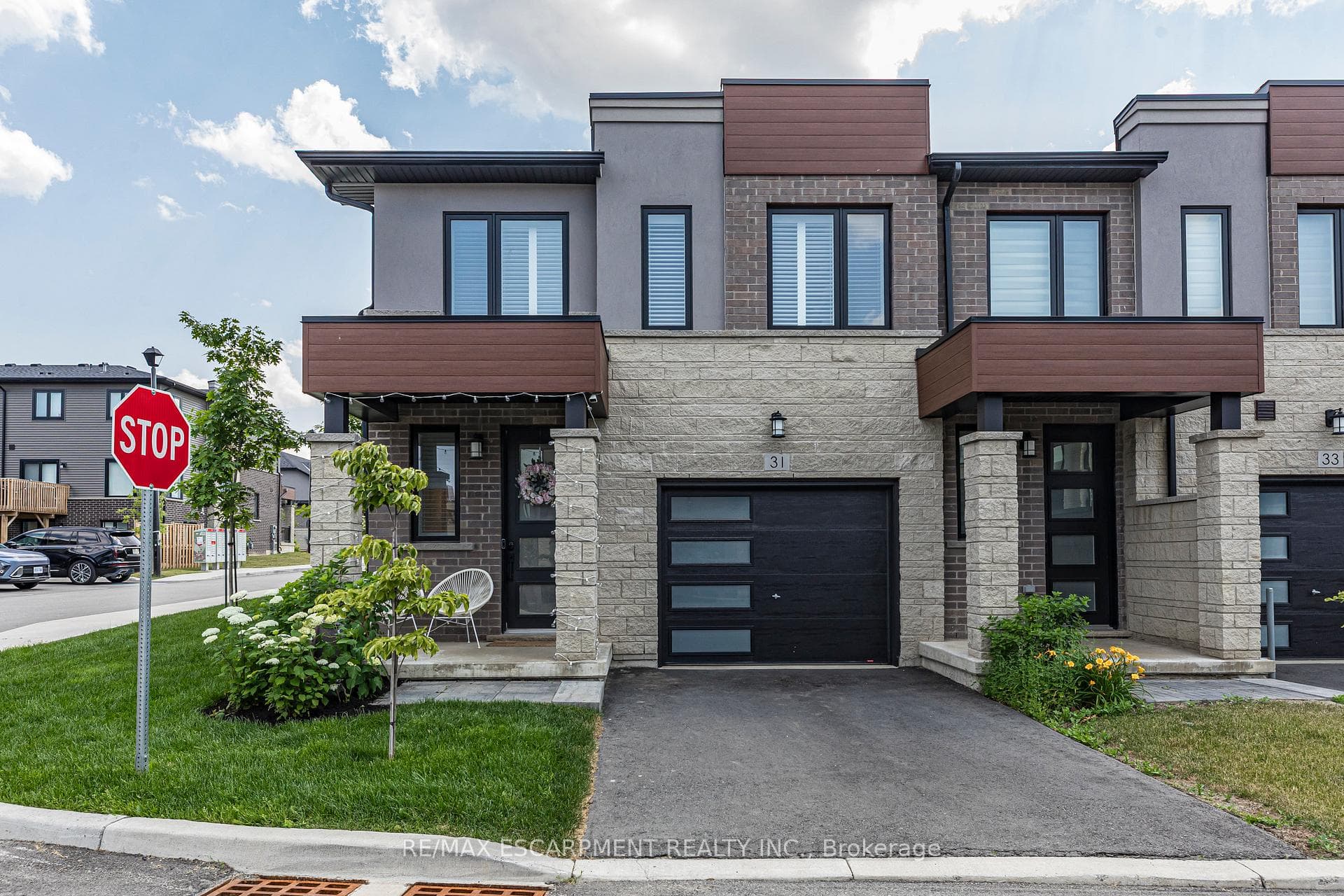 31 Southam Lane, Hamilton, ON L9C 0E9 - Photo 1