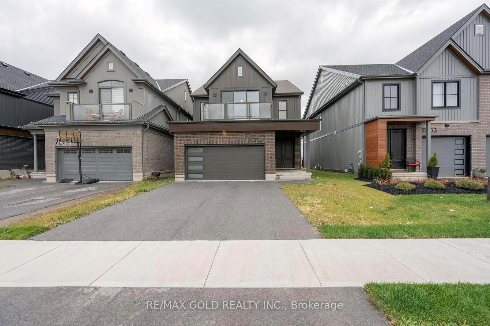 7507 Splendour Drive, Niagara Falls, ON L2H 2Y6 - Photo 1