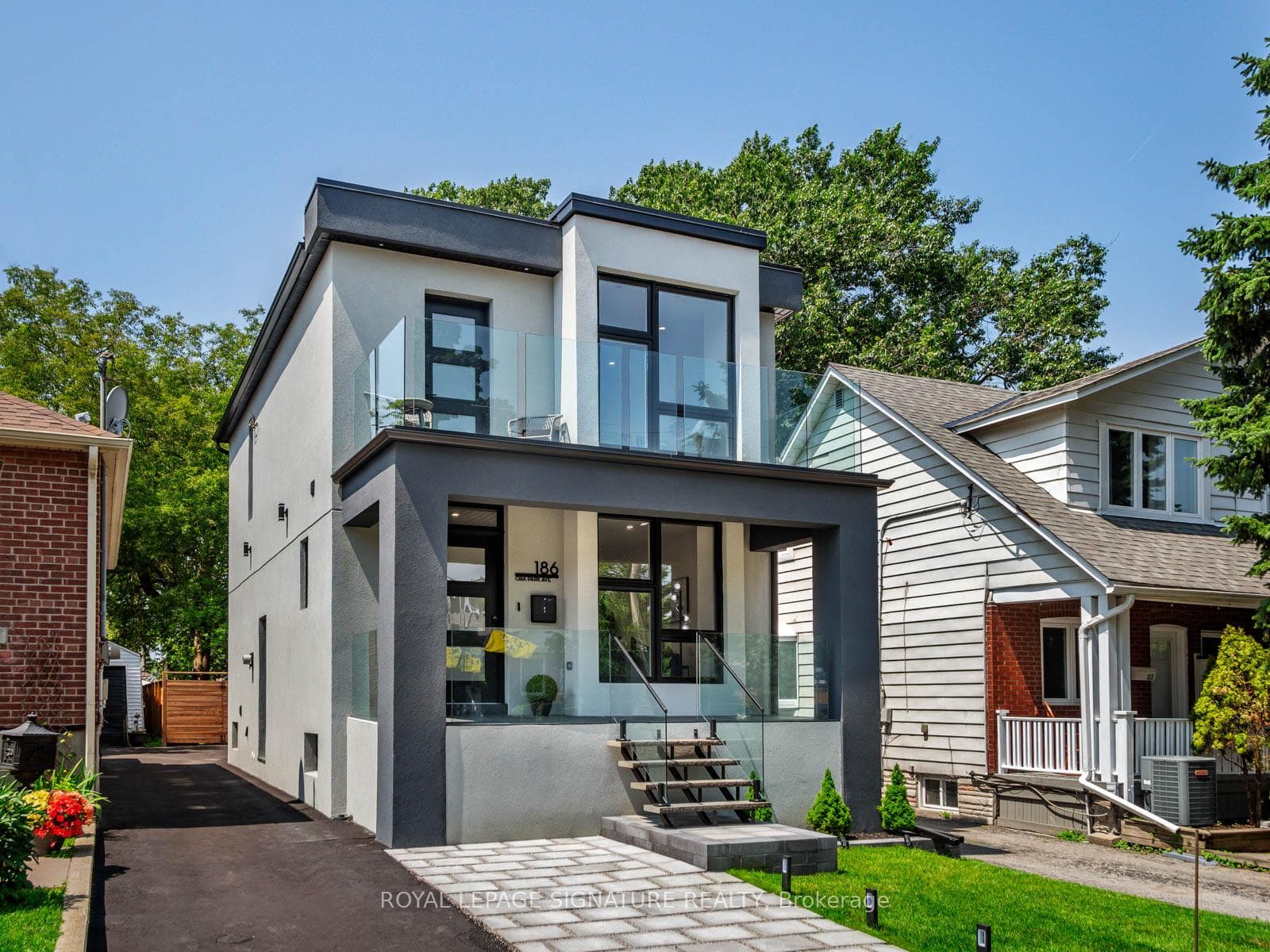 186 Oak Park Avenue Unit Upper, Danforth / East York, ON M4C 4M8 - Photo 1
