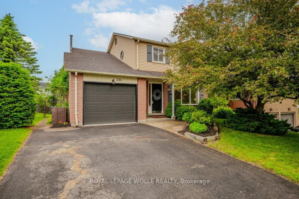 236 Foxhunt Road, Waterloo