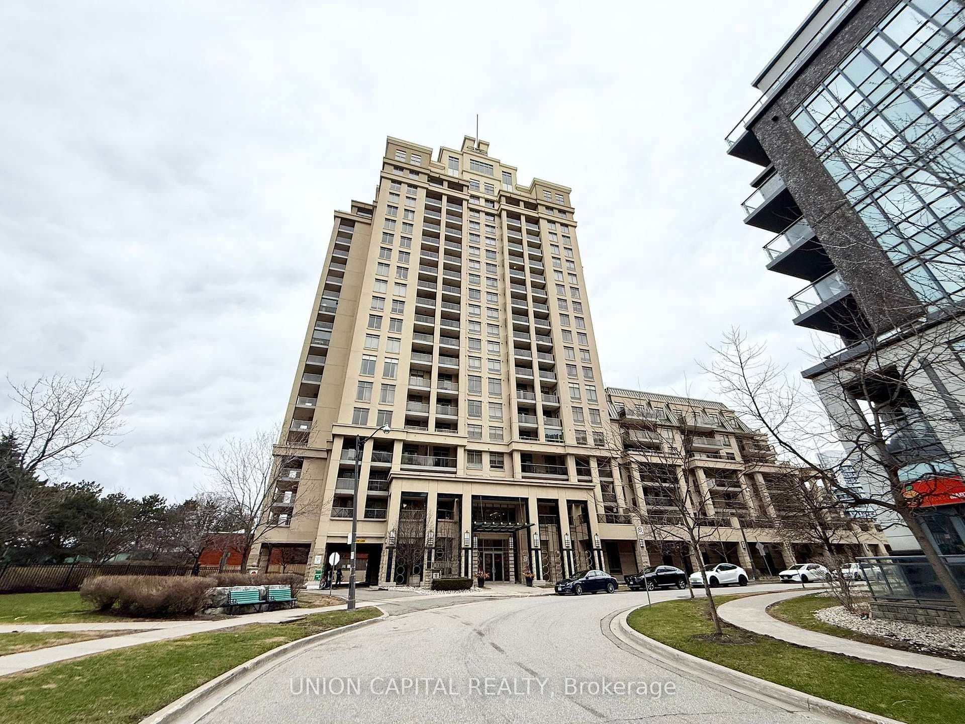 18 Kenaston Gardens Unit 1306, Hillcrest Village / Bayview Village, ON M2K 3C7 - Photo 1