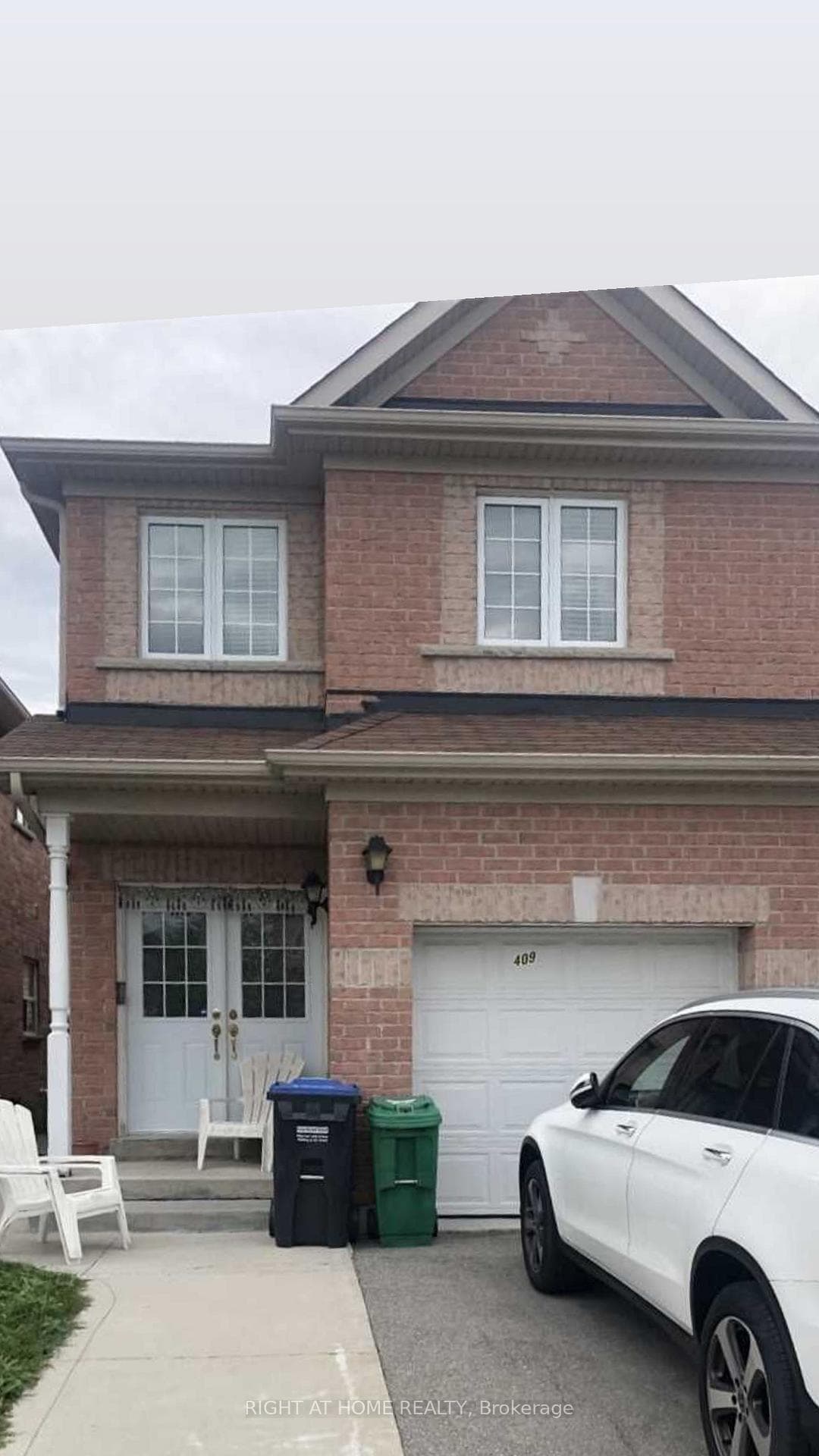 409 Comiskey Crescent Unit Basement, Mississauga, ON L5W 0C6 - Photo 1