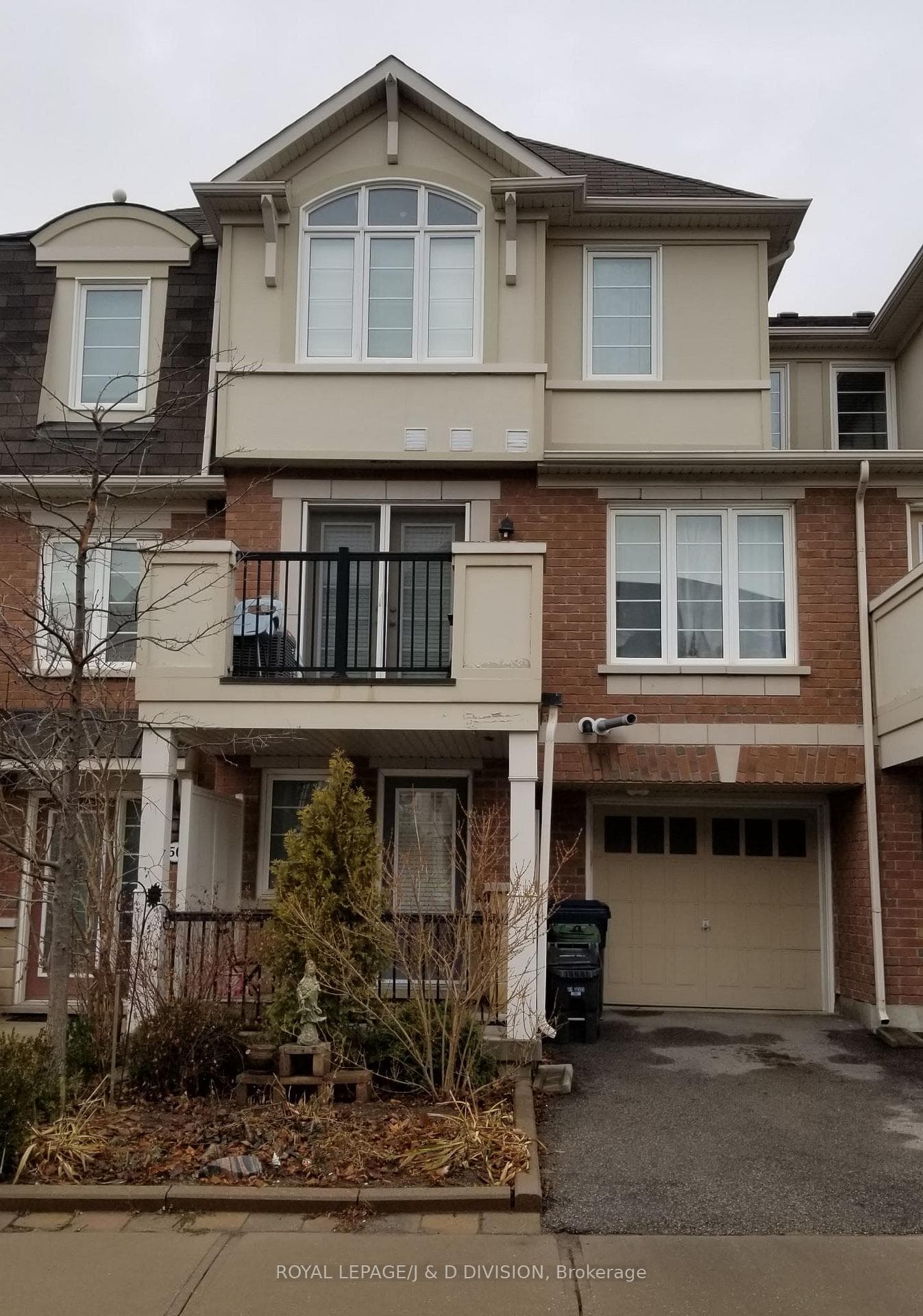 52 Ayers Crescent, Dorset Park / Kennedy Park, ON M1L 0B8 - Photo 1