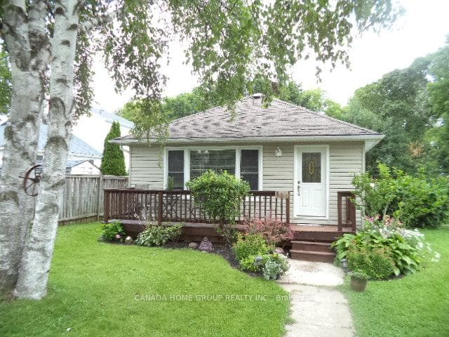 931 Goldie Street, Innisfil, ON L0L 1C0 - Photo 1