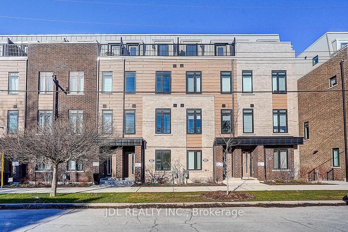 70B Tisdale Avenue, Don Mills / Parkwoods / Victoria Village, ON M4A 0A9 - Photo 1
