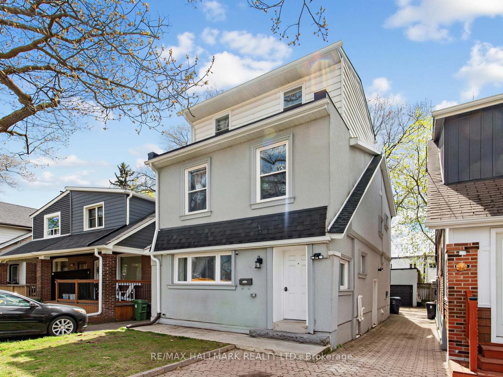 434 Victoria Park Avenue, The Beaches / Upper Beaches, ON M4E 3T2 - Photo 1