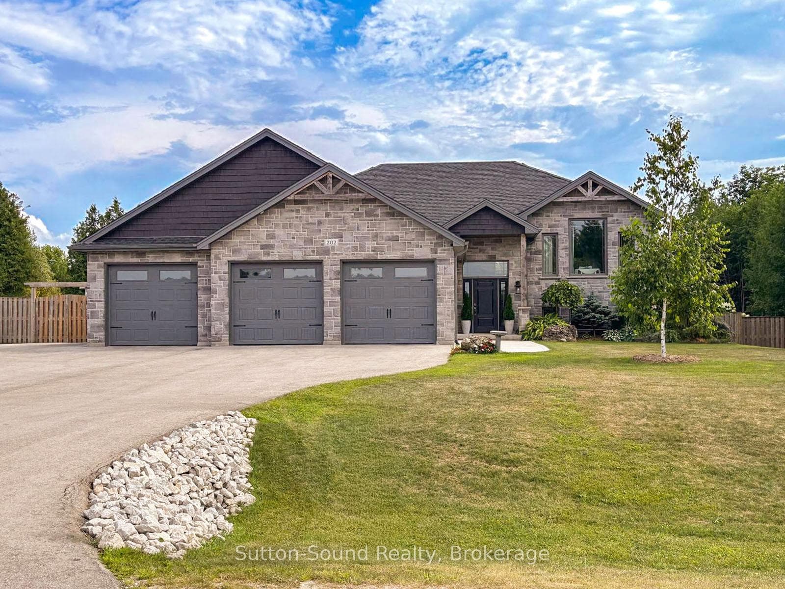 Beautiful Setting w/ Natural Gas & Municipal Water