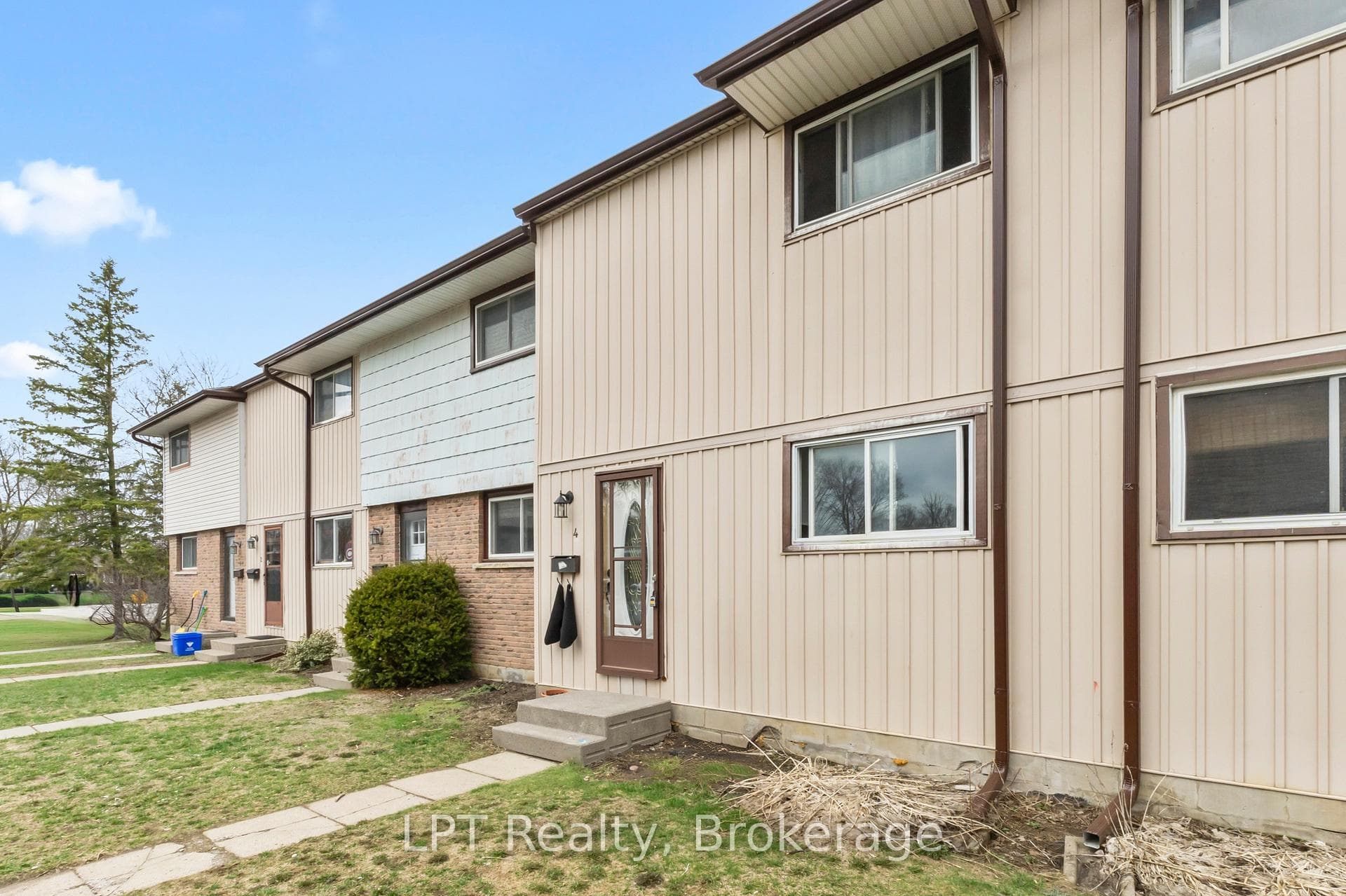 4 Tiffany Place, Quinte West, ON K8V 6A3 - Photo 1