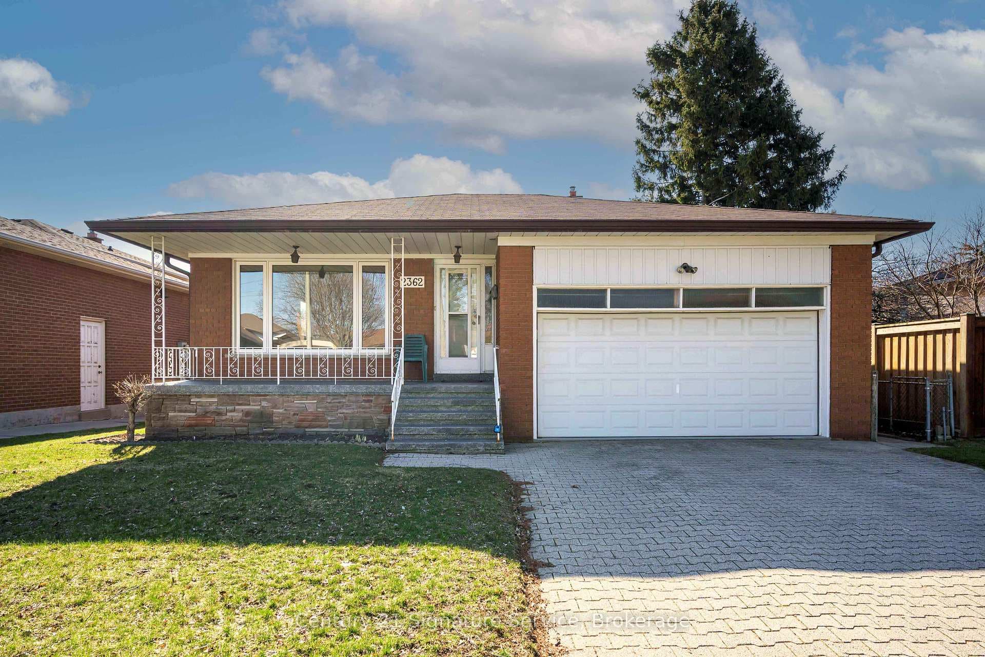 2362 Denise Road, Mississauga, ON L4X 1J4 - Photo 1