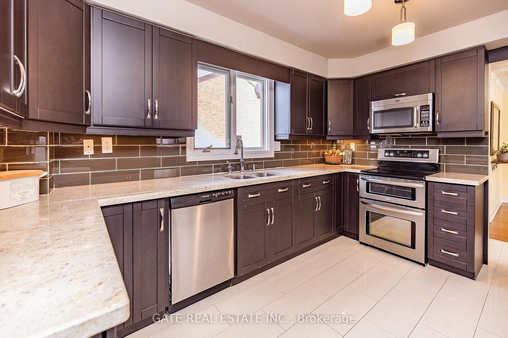 60 Scott Street, Brampton