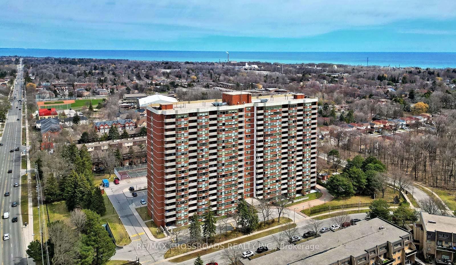 121 Ling Road Unit 910, Rouge / Port Union / Malvern, ON M1E 4Y2 - Photo 1