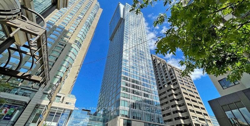 188 Cumberland Street Unit 1806, Annex / Yorkville / Summerhill, ON M5R 0B6 - Photo 1