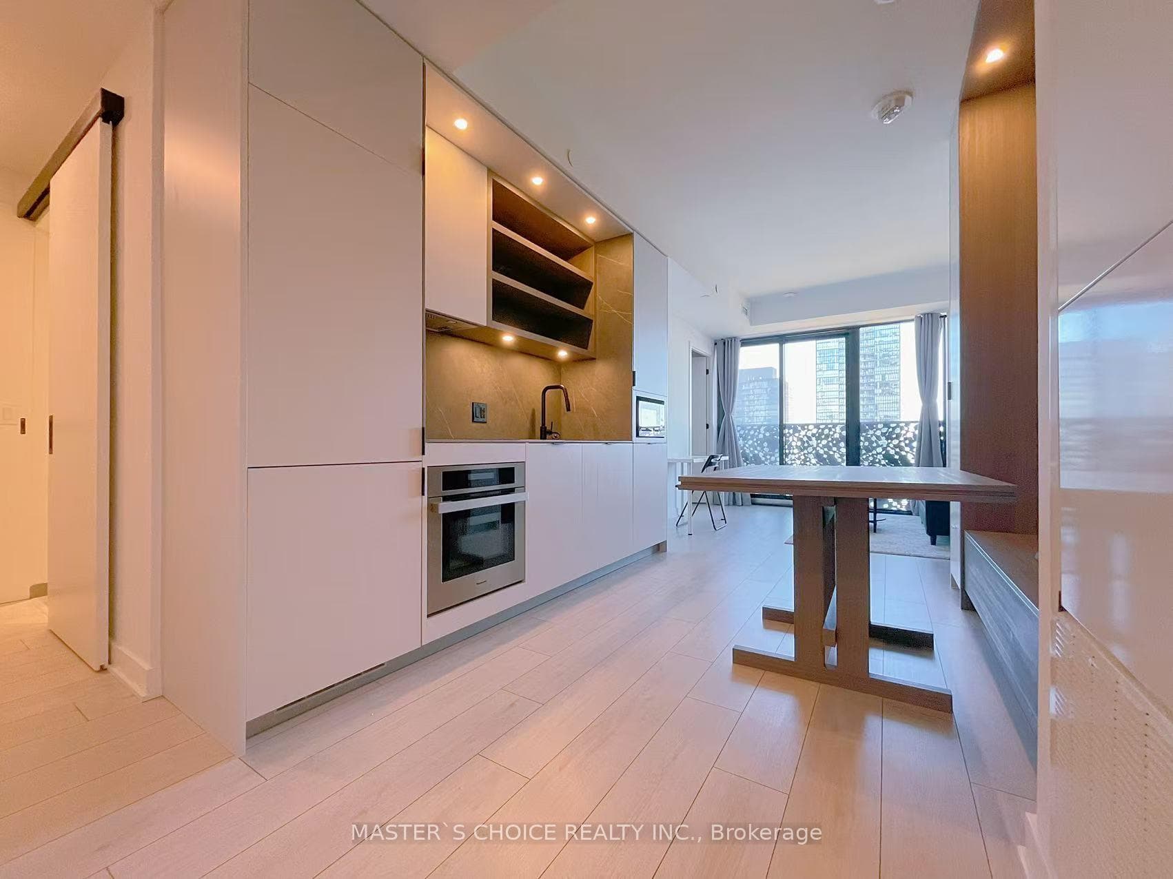 55 Charles Street Unit 3201, Toronto C08