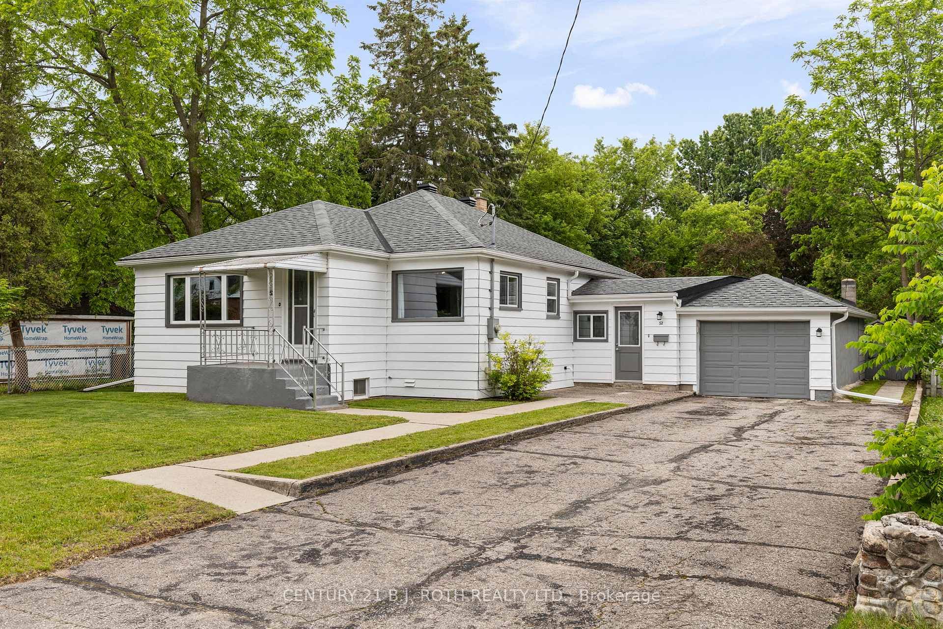 52 Marcus Street, Barrie, ON L4N 3L8 - Photo 1